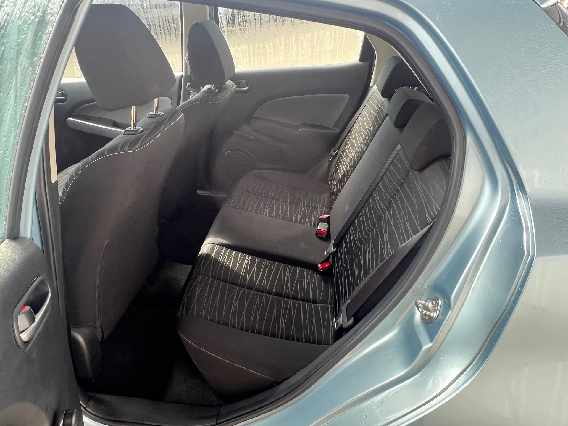 MAZDA Super seltener Mazda 2 Automat mit sehr wenig KM / Frisch ab MFK-image-9