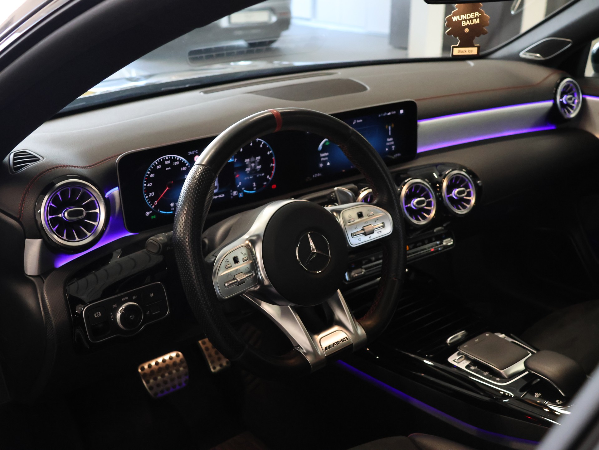 MERCEDES-BENZ CLA 35 AMG 4Matic 7G-DCT *MOUNTAIN-GRAU LACKIERUNG*-image-15
