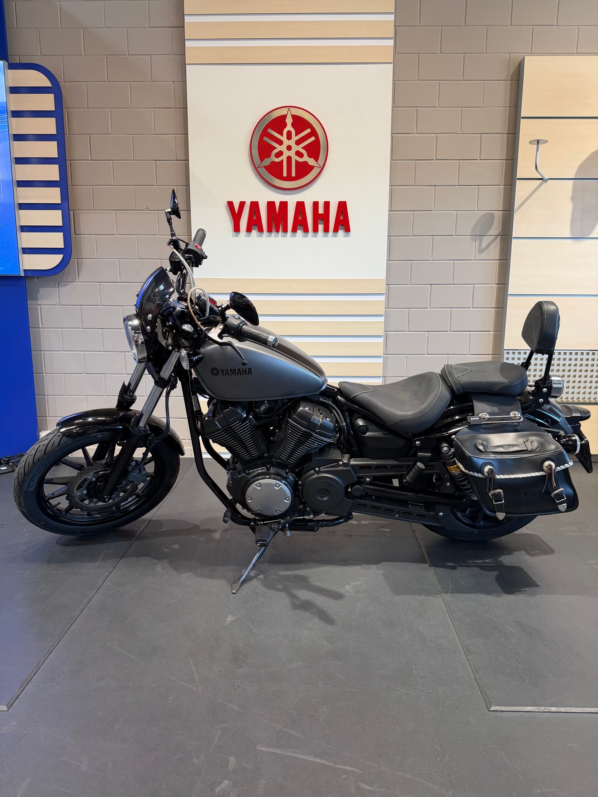 YAMAHA XV 950 R ABS-image-1