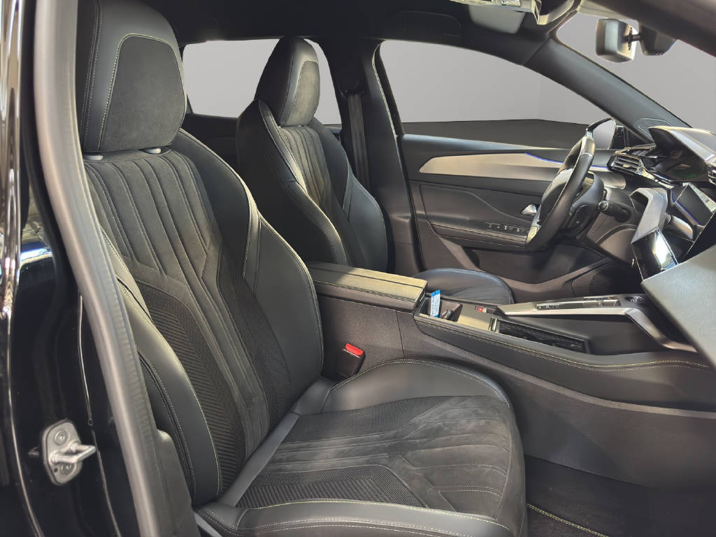PEUGEOT 308 SW 1.6 PHEV 180 GT-image-10