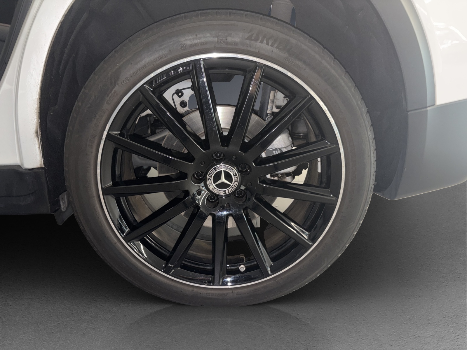 MERCEDES-BENZ GLB 250 AMG Line 4 MATIC-image-5