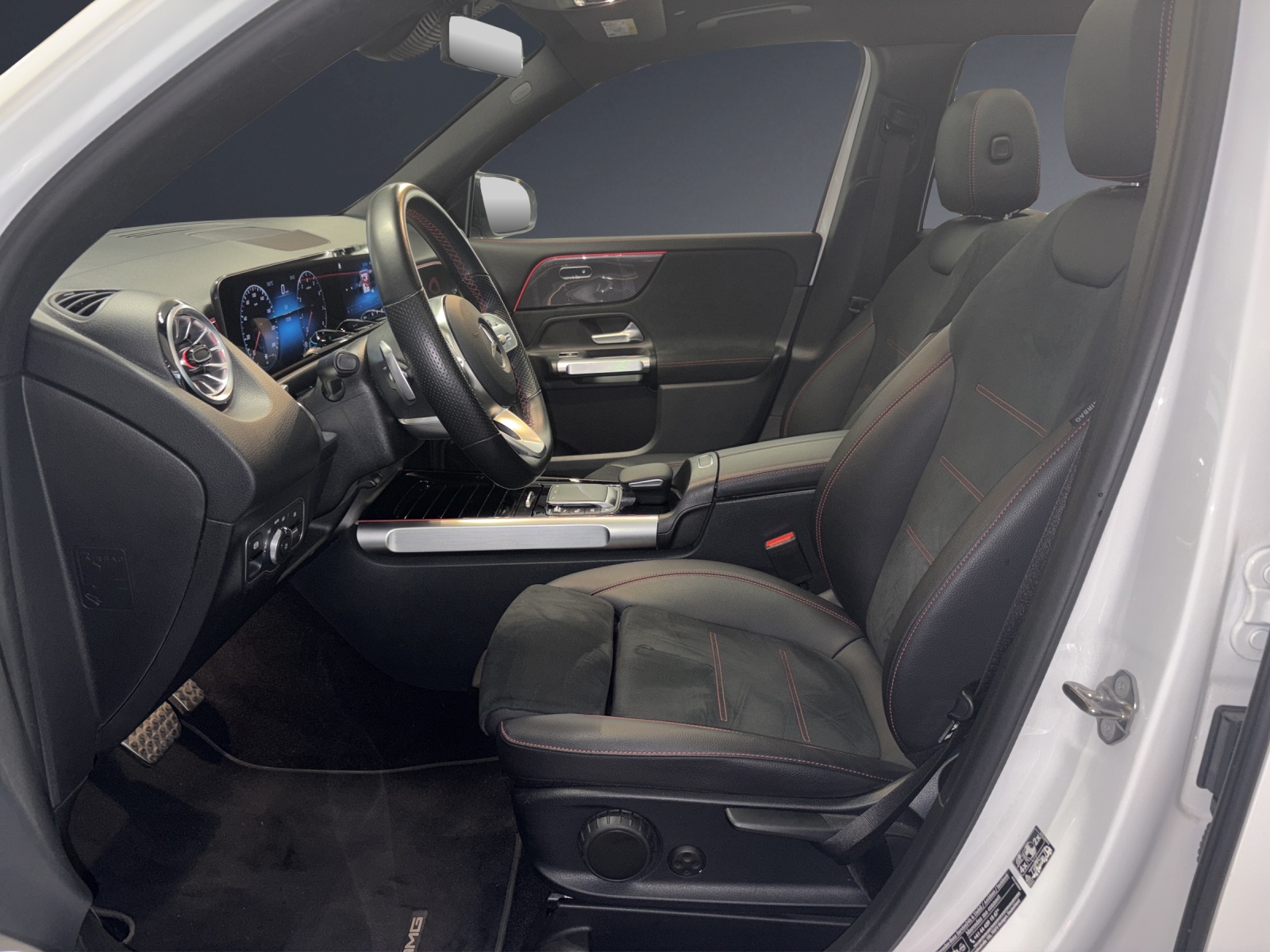 MERCEDES-BENZ GLB 250 AMG Line 4 MATIC-image-6