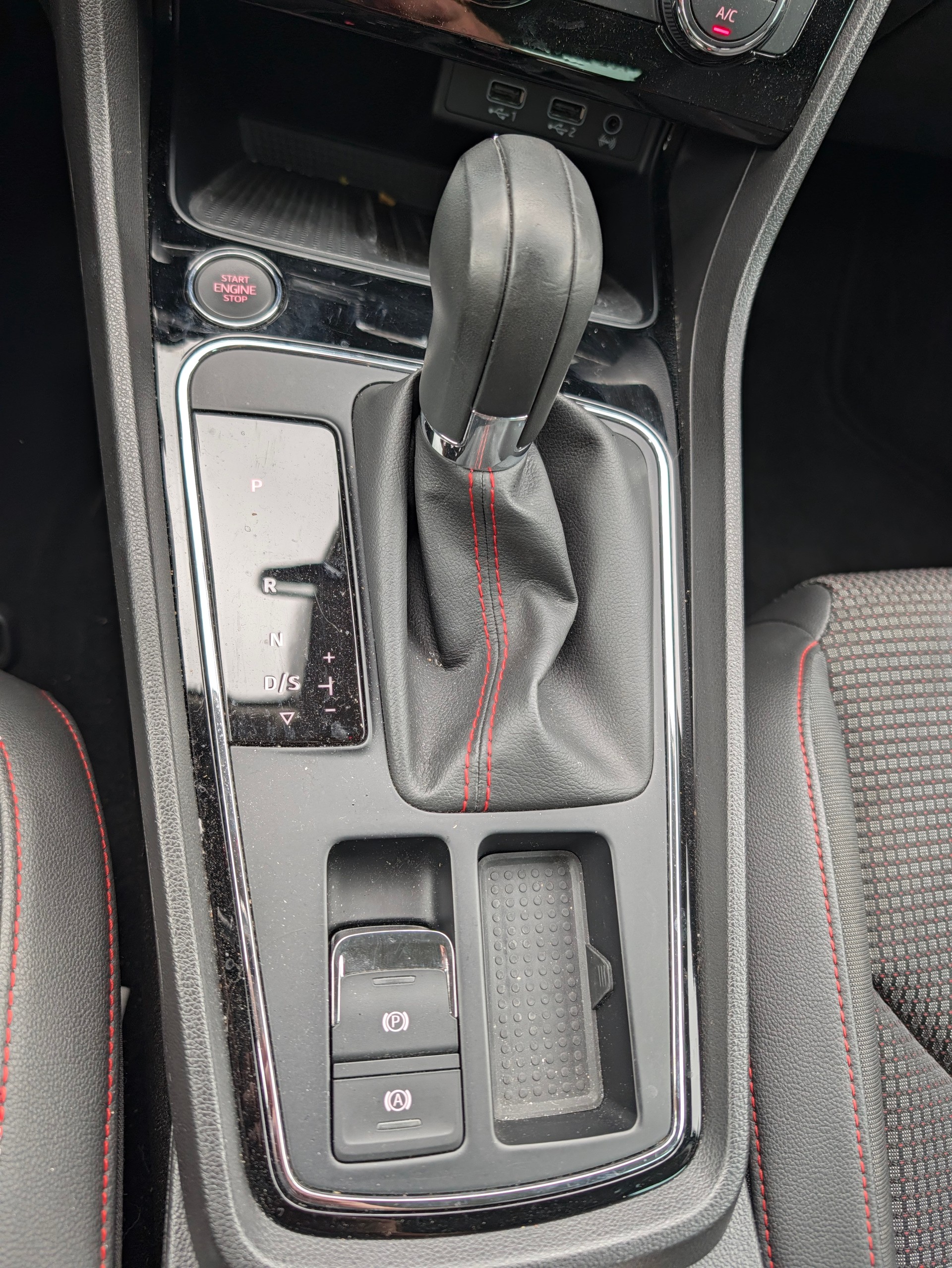 SEAT Leon 1.5 TSI EVO FR ACT FR DSG-image-10