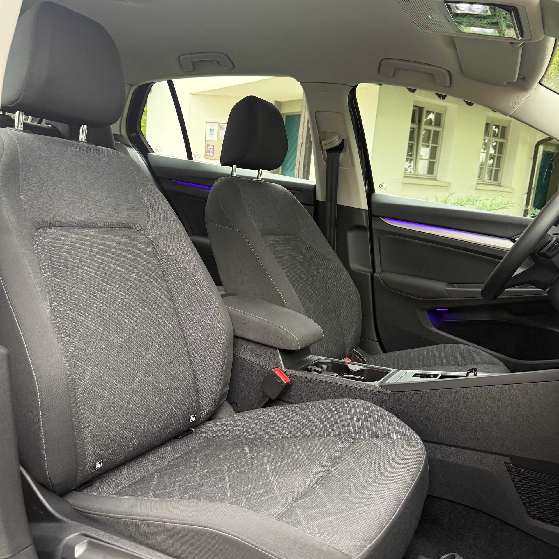 VW Golf 2.0 TSI Style DSG-image-8