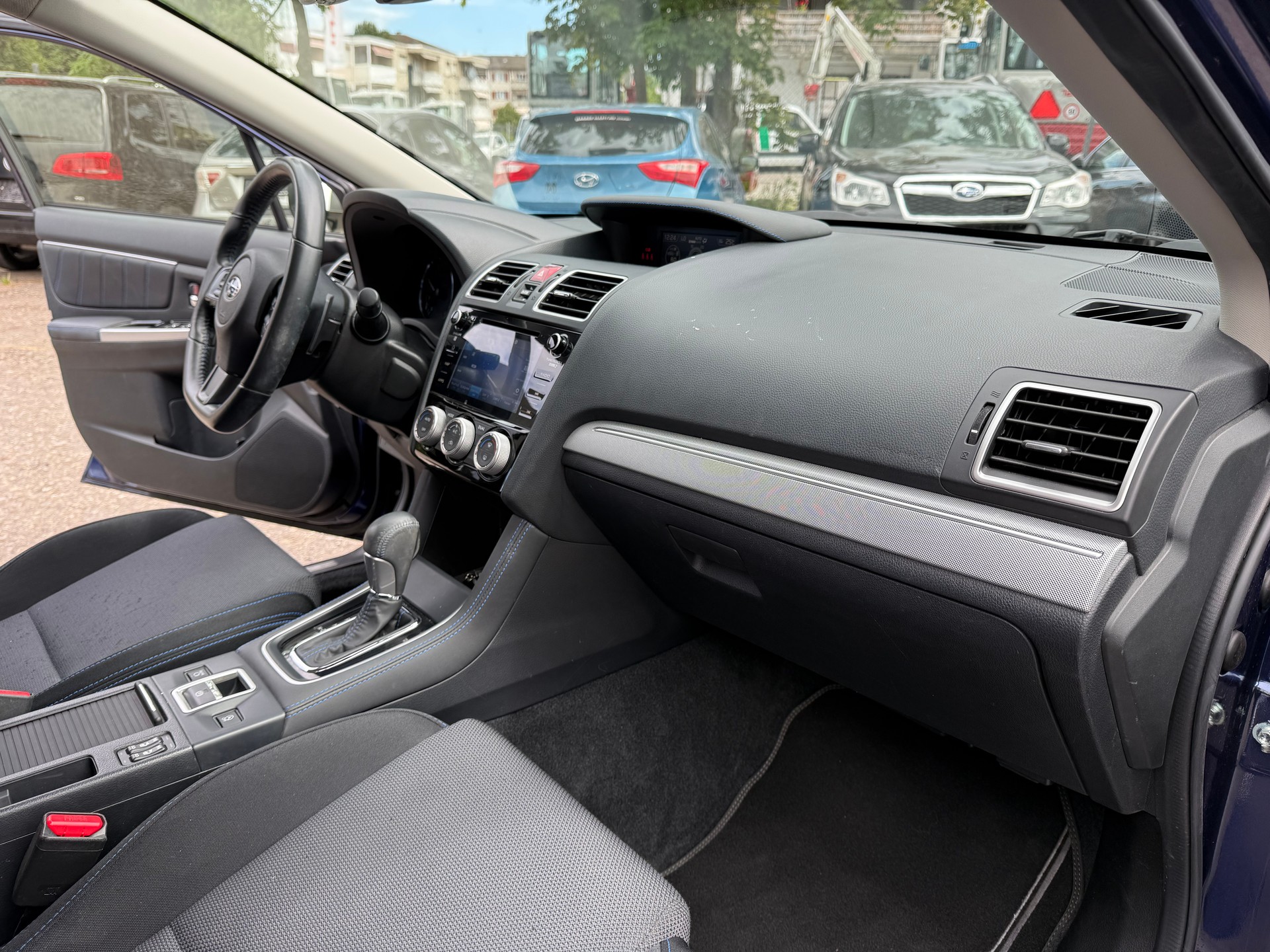 SUBARU Levorg 2.0i Advantage AWD Lineartronic-image-7