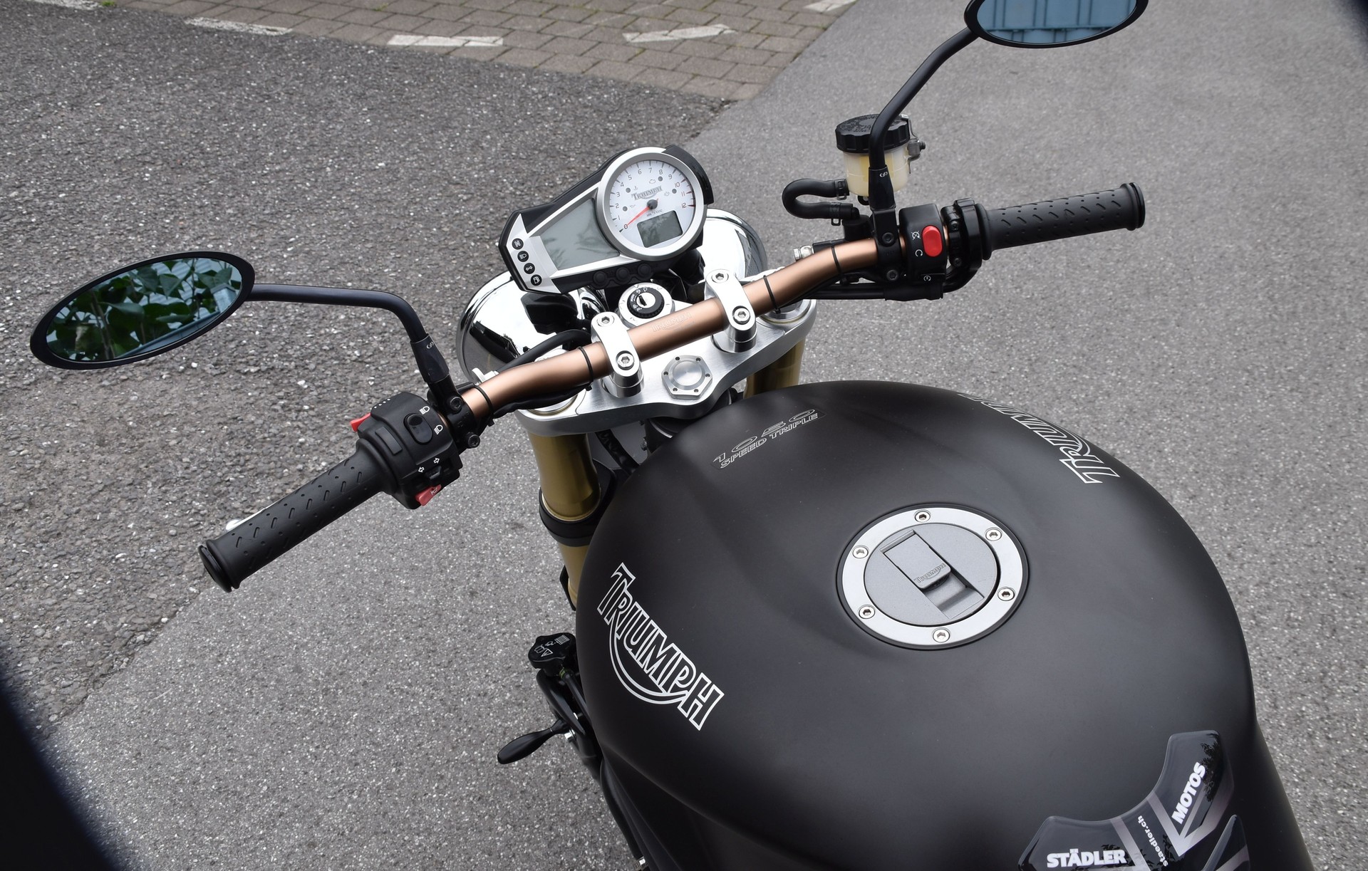 TRIUMPH Speed Triple 1050-image-7