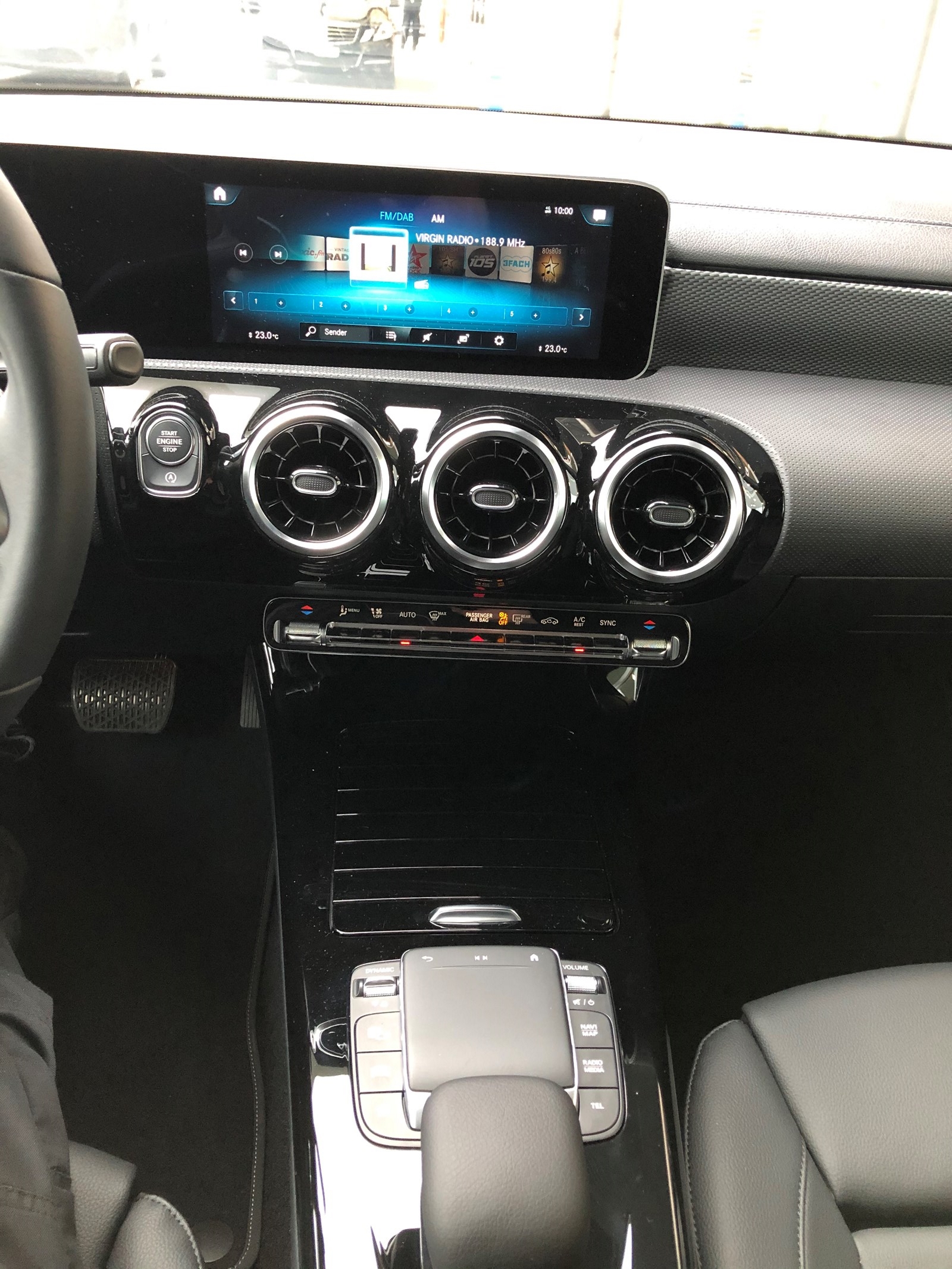 MERCEDES-BENZ CLA 220 d Progressive-image-9