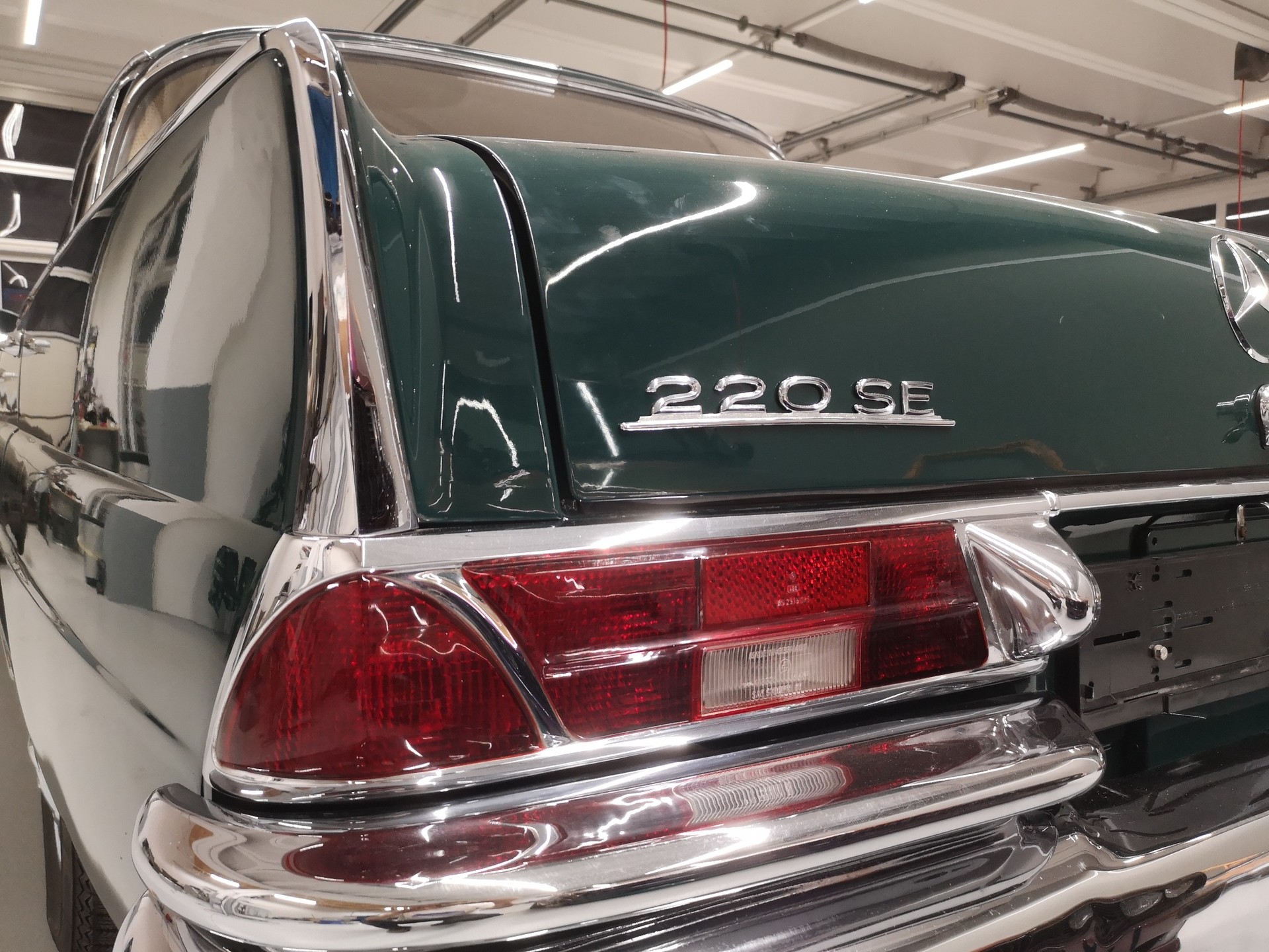 MERCEDES-BENZ Mercedes 220 SEb Heckflosse-image-5