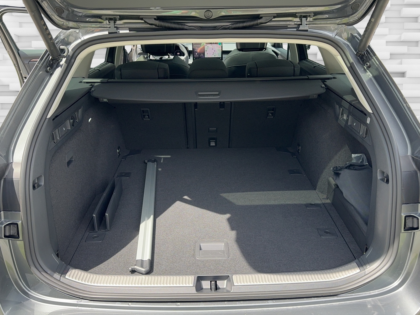 SKODA Superb Combi 2.0 TDi L&K 4x4 DSG-image-9