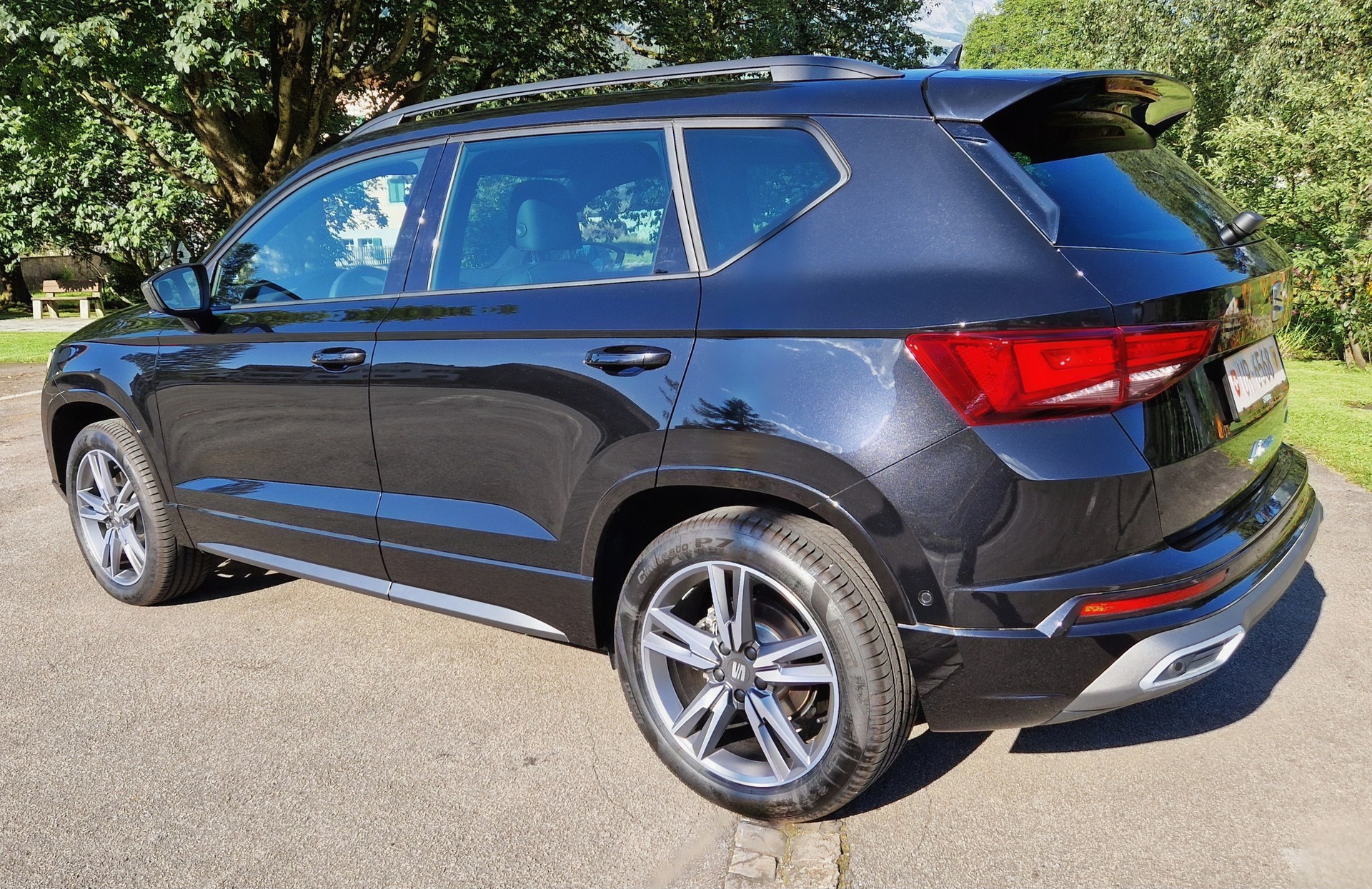 SEAT Ateca 2.0 TDI FR 4Drive DSG mit AHK-image-3