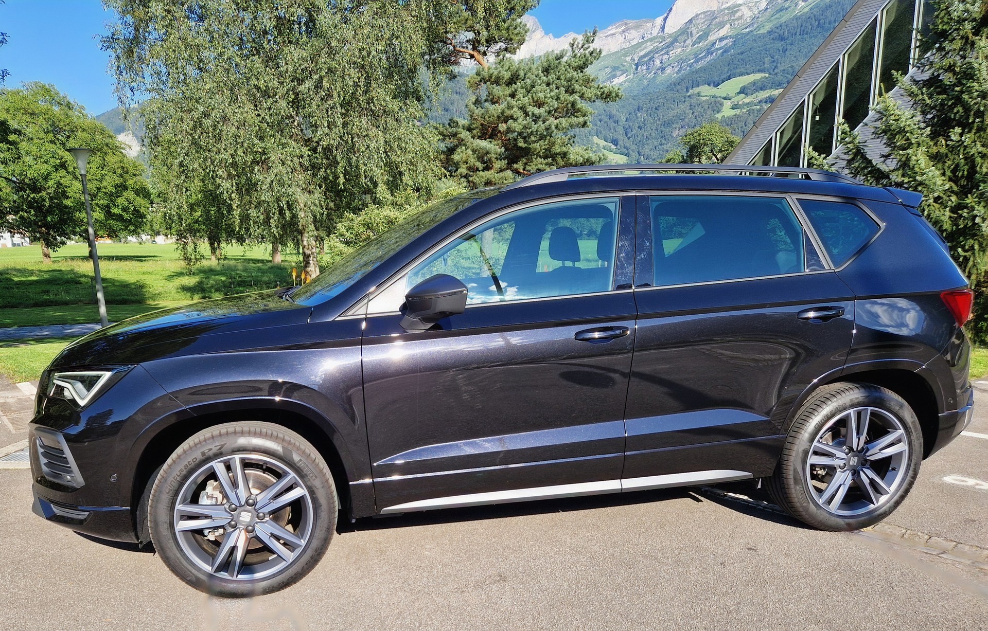 SEAT Ateca 2.0 TDI FR 4Drive DSG mit AHK-image-2