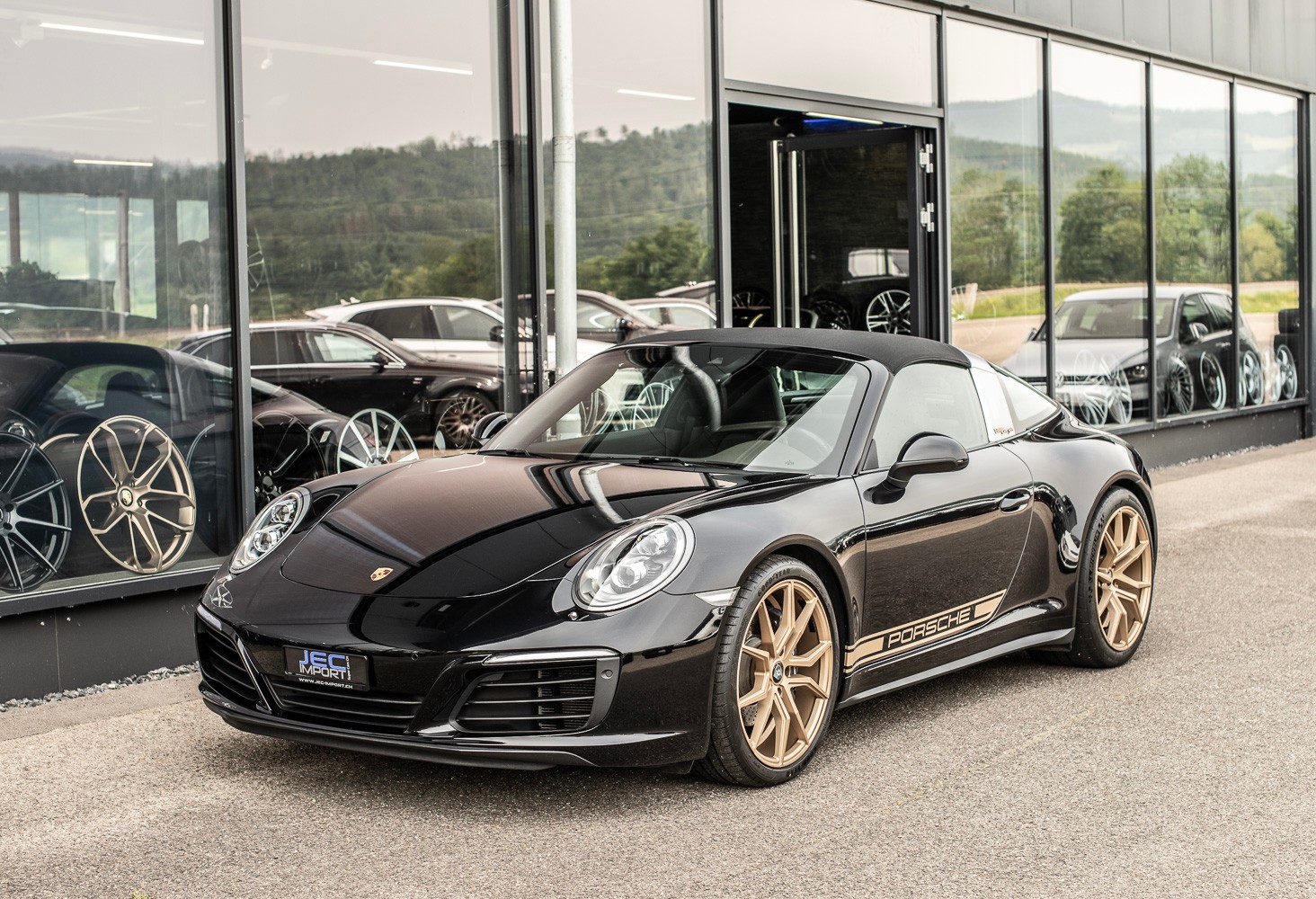 PORSCHE 911 Targa 4 PDK-showroom-element-2