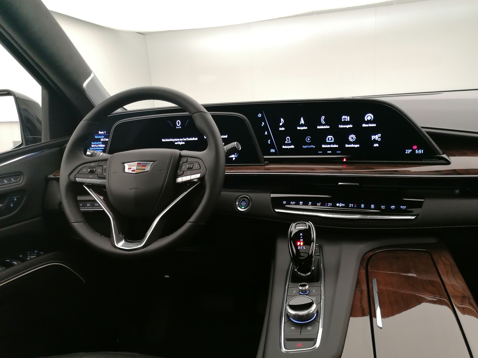 CADILLAC Escalade 6.2 Platinum Sport AWD-image-8