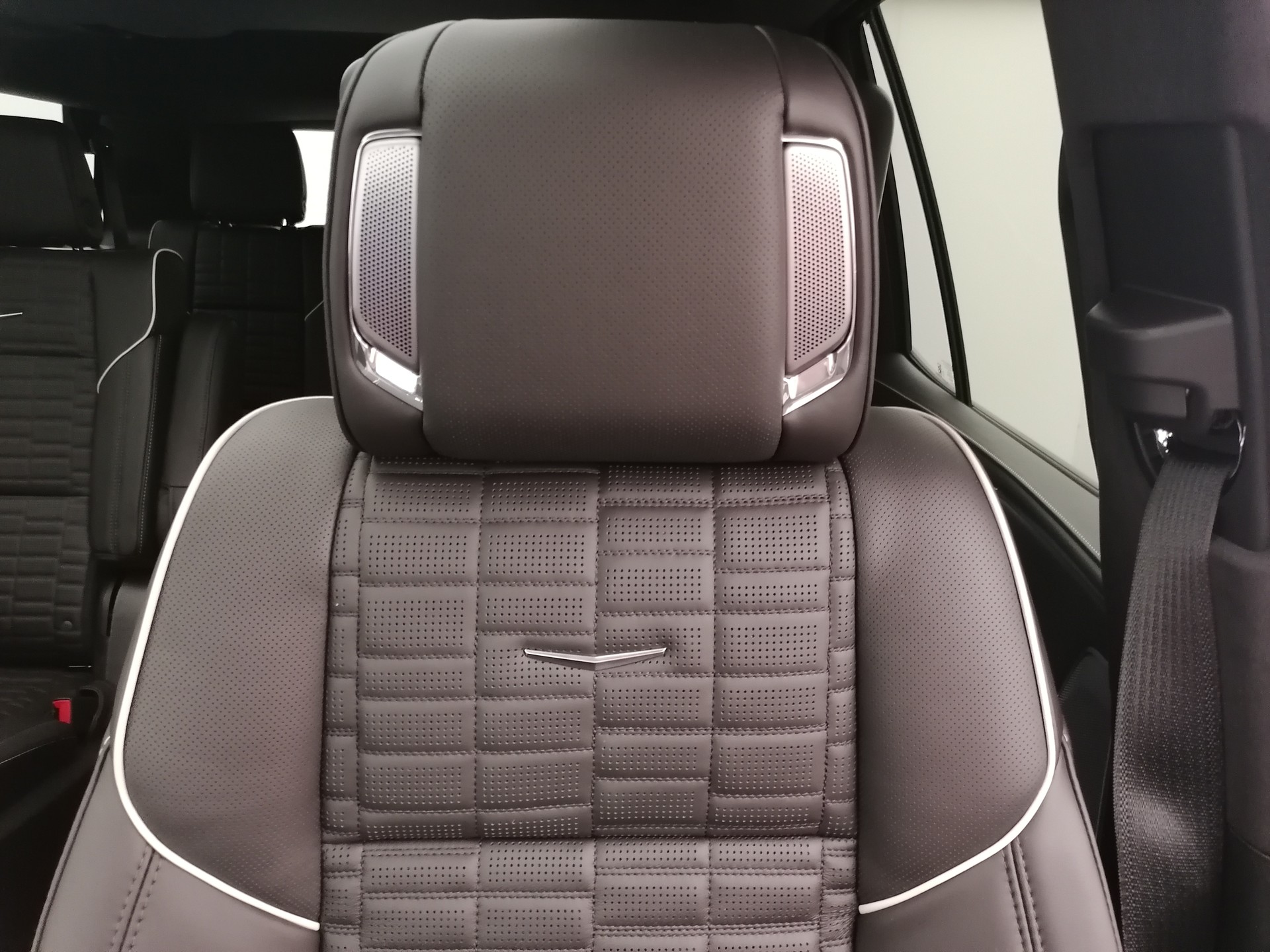 CADILLAC Escalade 6.2 Platinum Sport AWD-image-14
