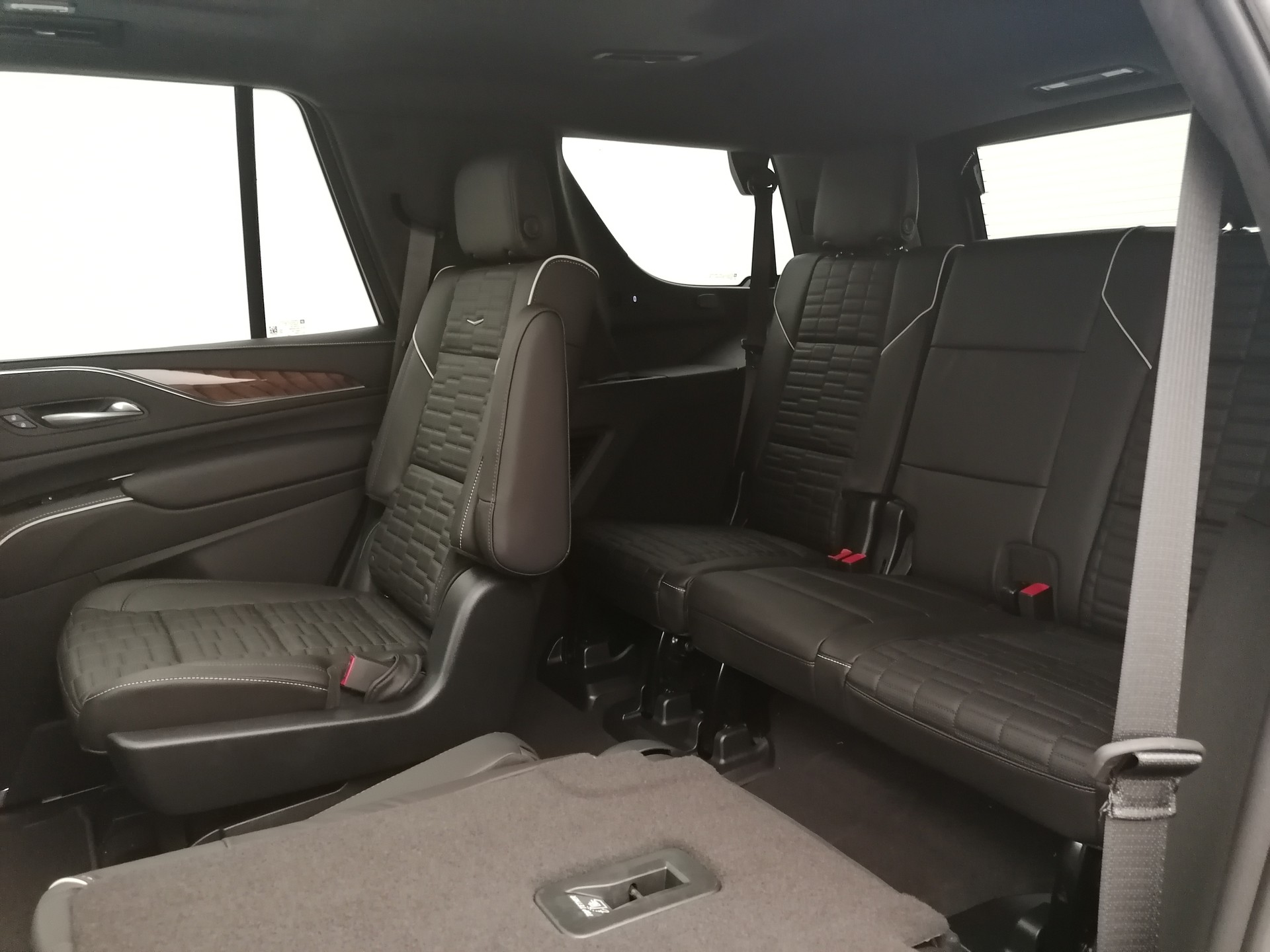 CADILLAC Escalade 6.2 Platinum Sport AWD-image-12