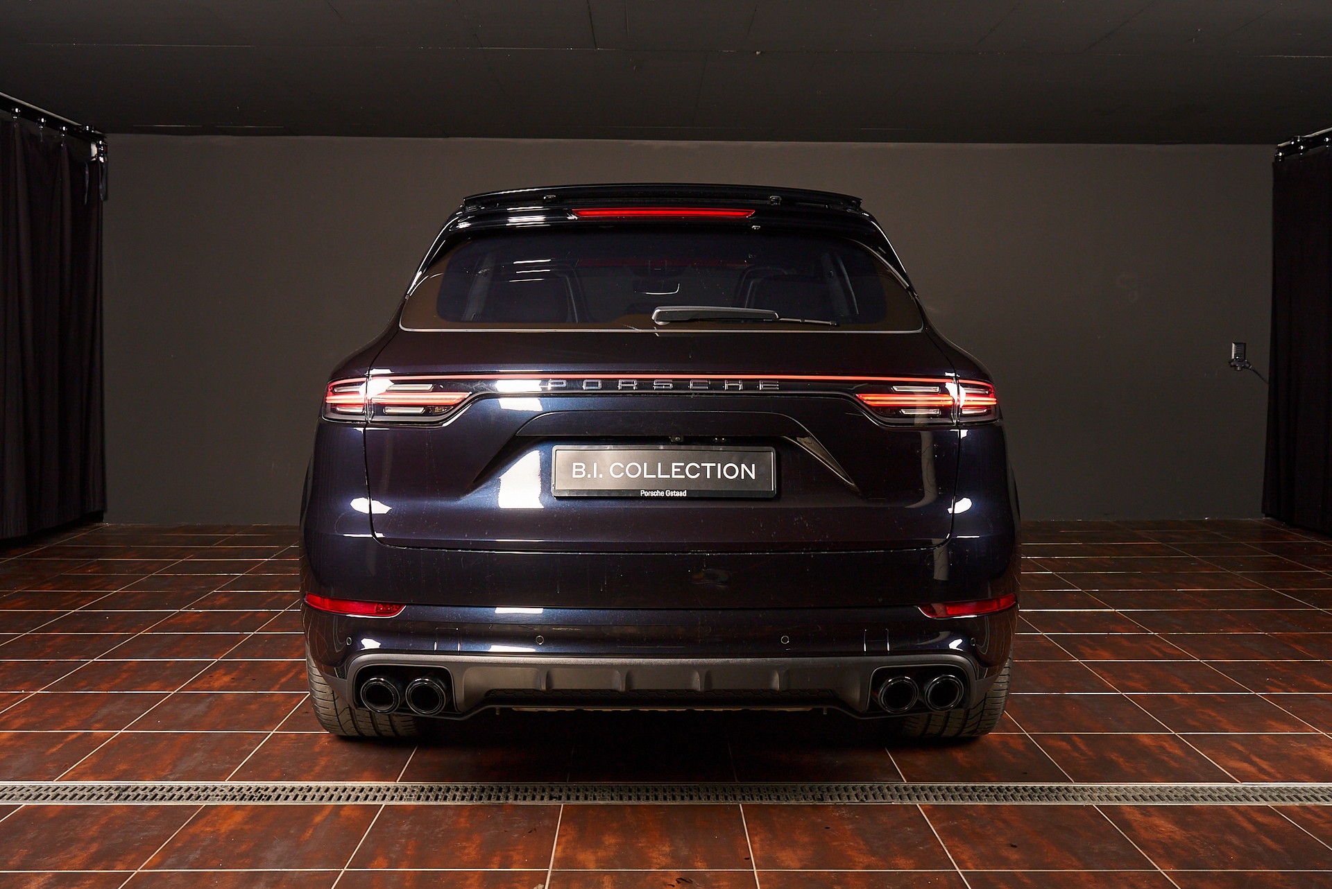 PORSCHE Cayenne Turbo-image-7