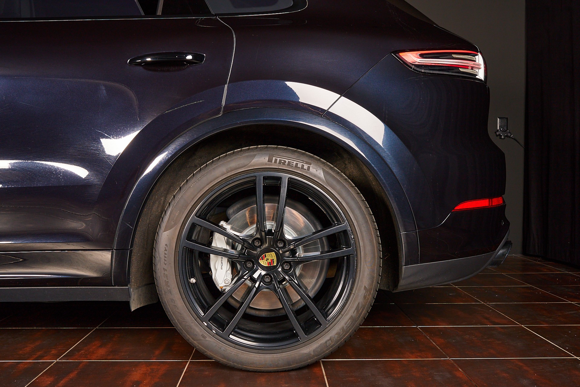 PORSCHE Cayenne Turbo-image-5
