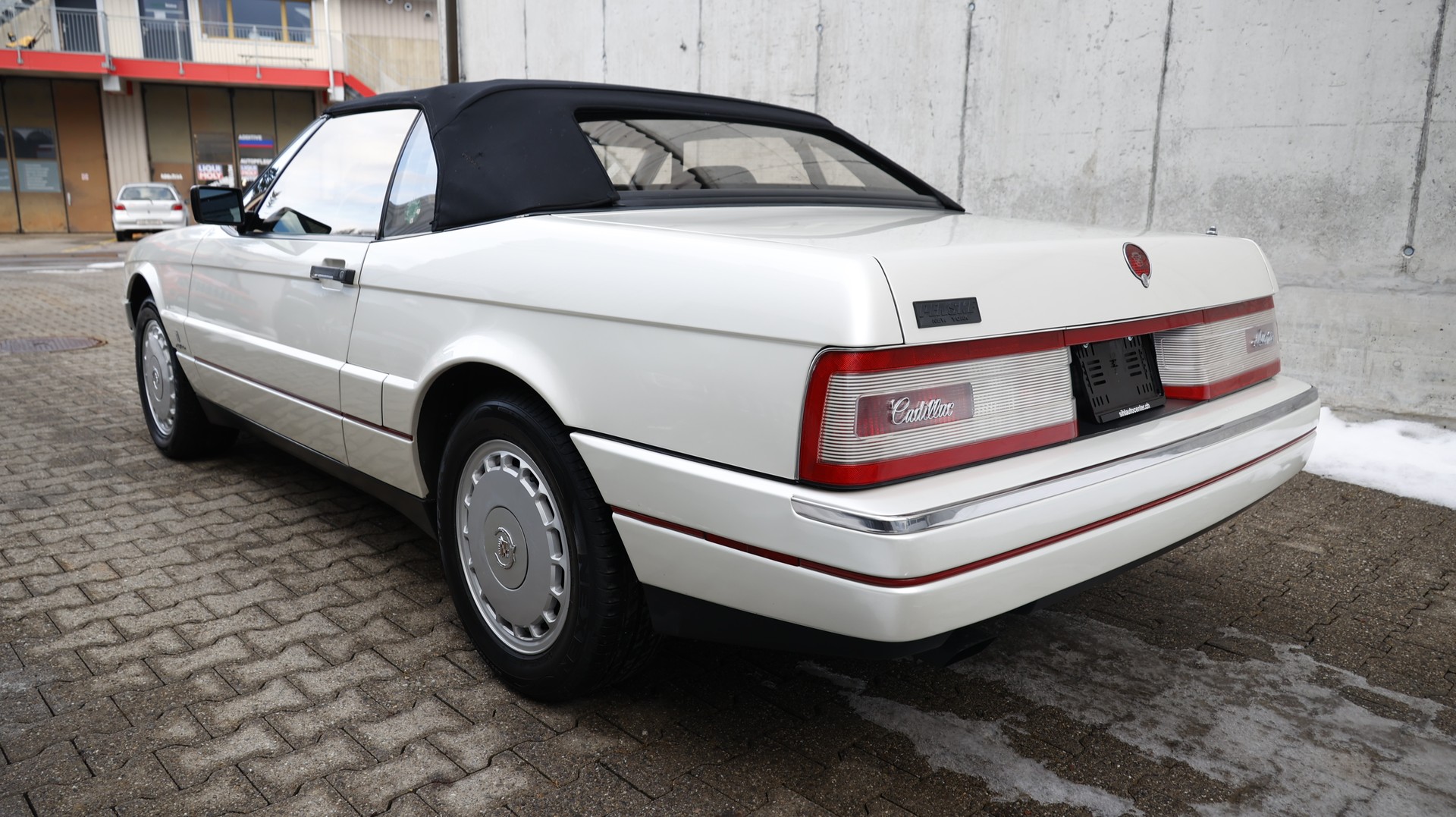 CADILLAC Cabrio 4.5 V8-showroom-element-1