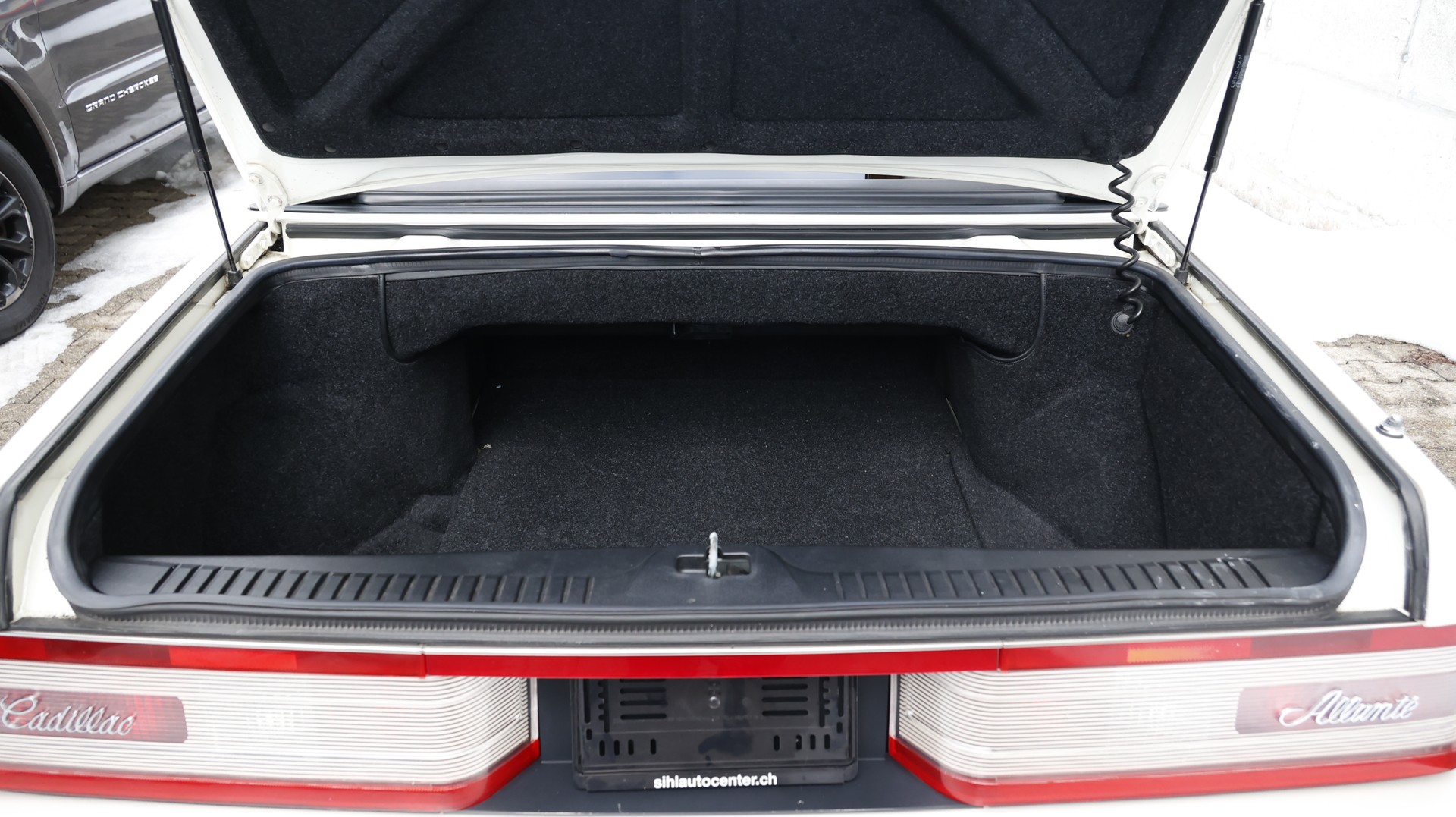 CADILLAC Cabrio 4.5 V8-showroom-element-3