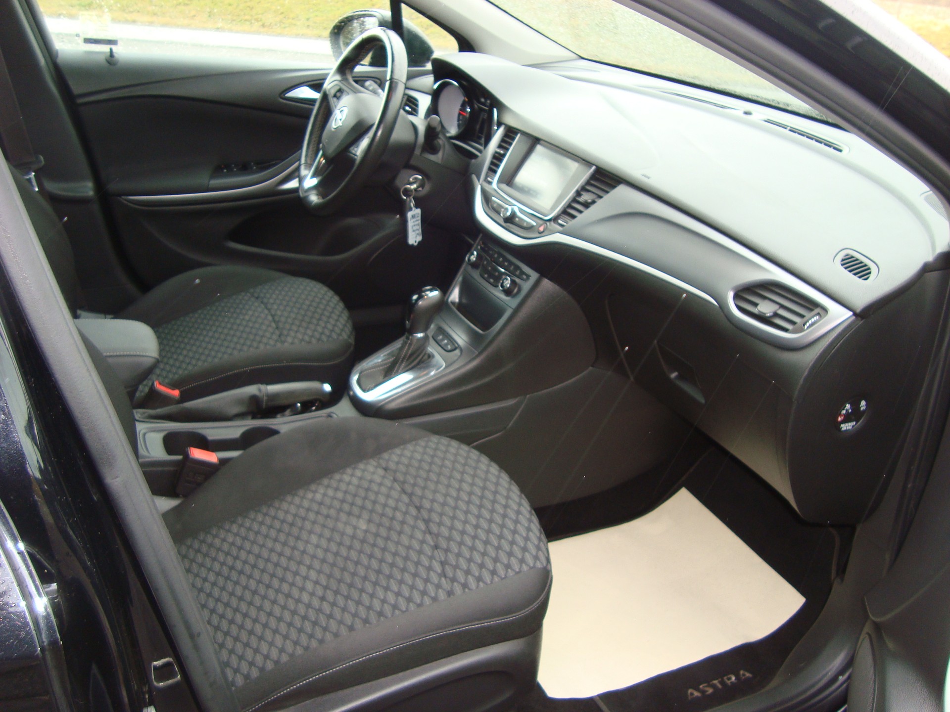 OPEL Astra Sports Tourer 1.4i Turbo Dynamic Automatic-image-6