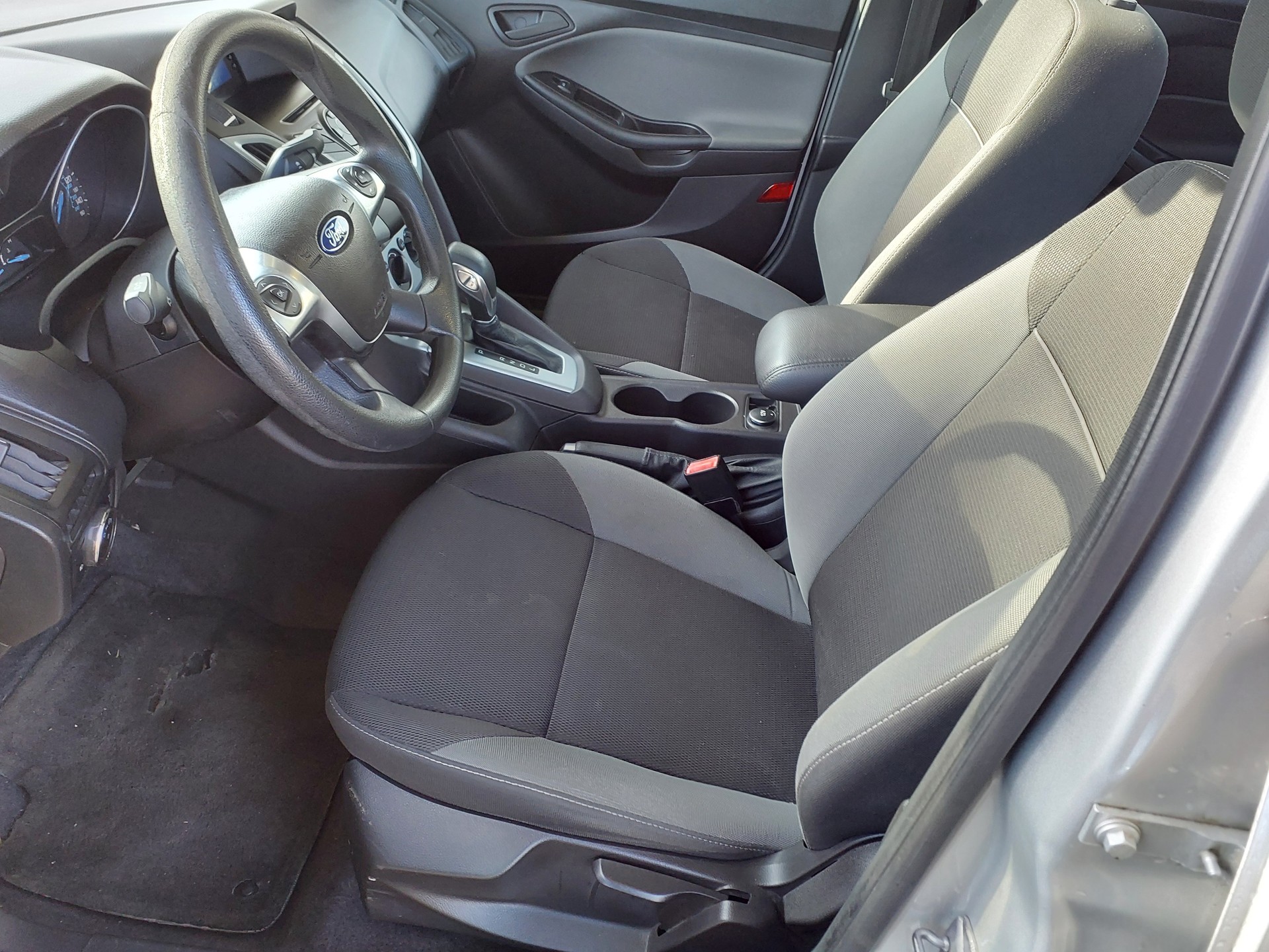FORD Focus 1.6 SCTi Trend-image-10