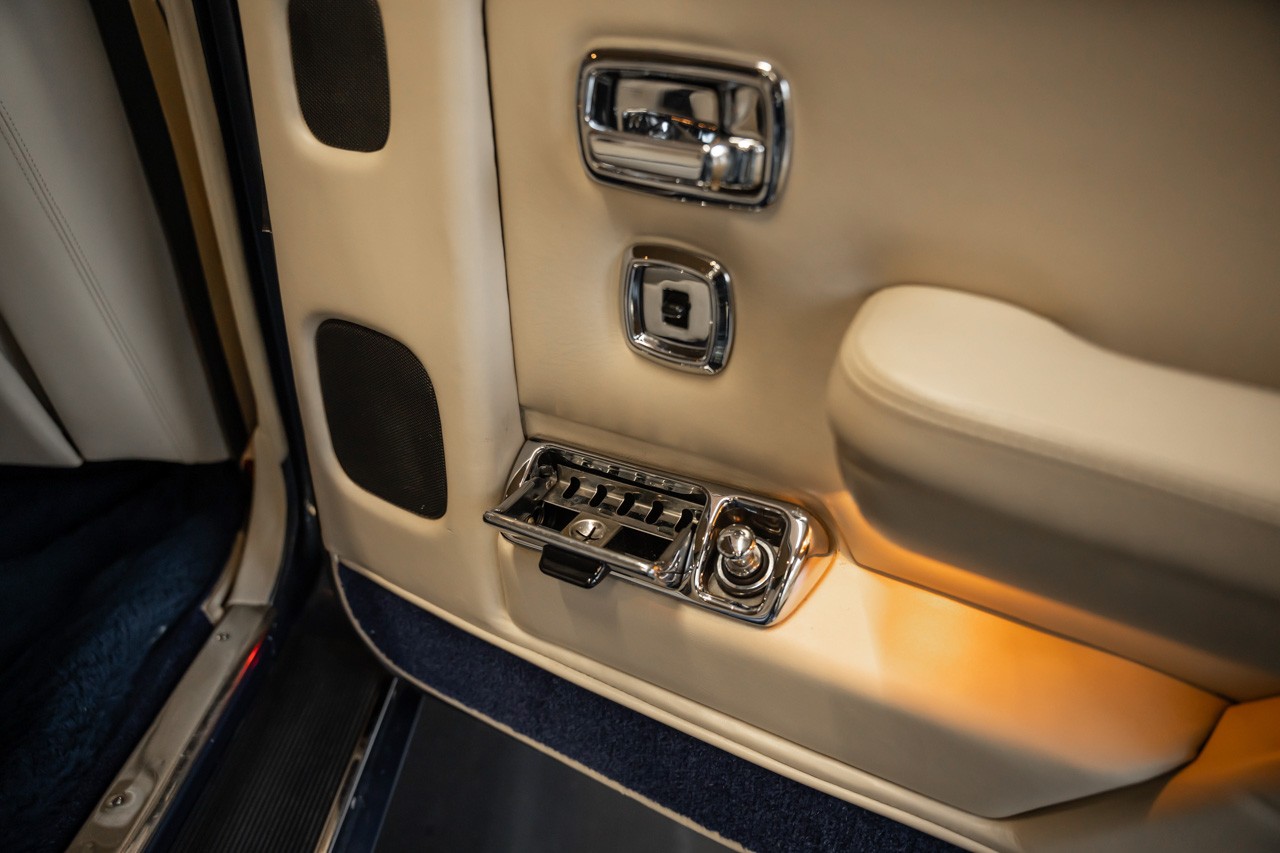 BENTLEY Turbo R-image-31