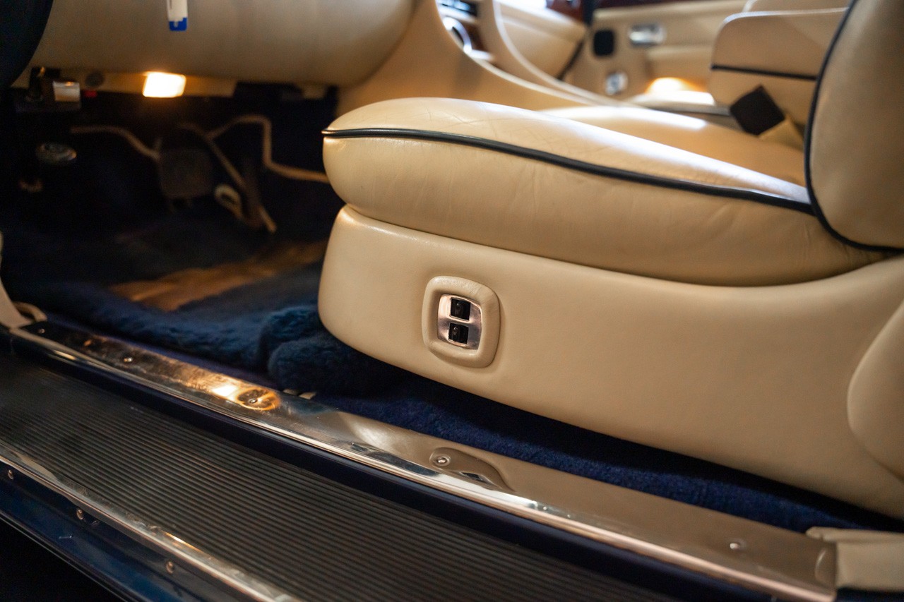 BENTLEY Turbo R-image-27
