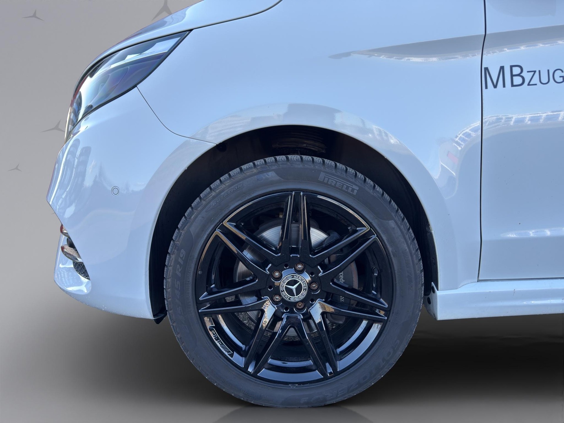 MERCEDES-BENZ V 300 d Swiss Ed. lang Van-showroom-element-2