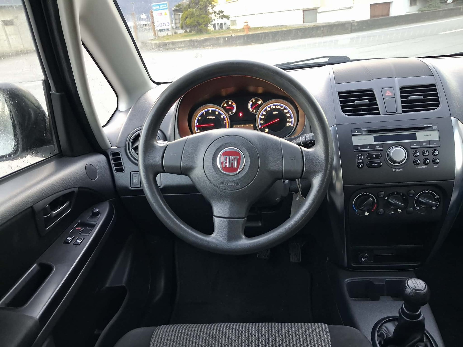 FIAT Sedici 1.6 4WD Freestyle-image-9
