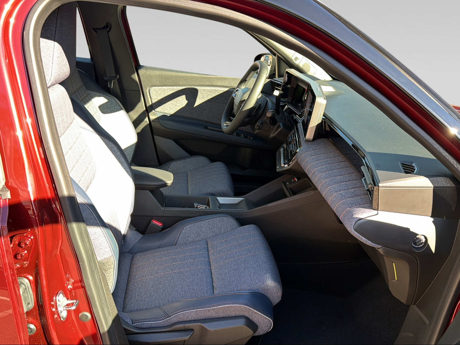 RENAULT R4 E-TECH ELECTRIC techno 150PS Comfort Range-image-10