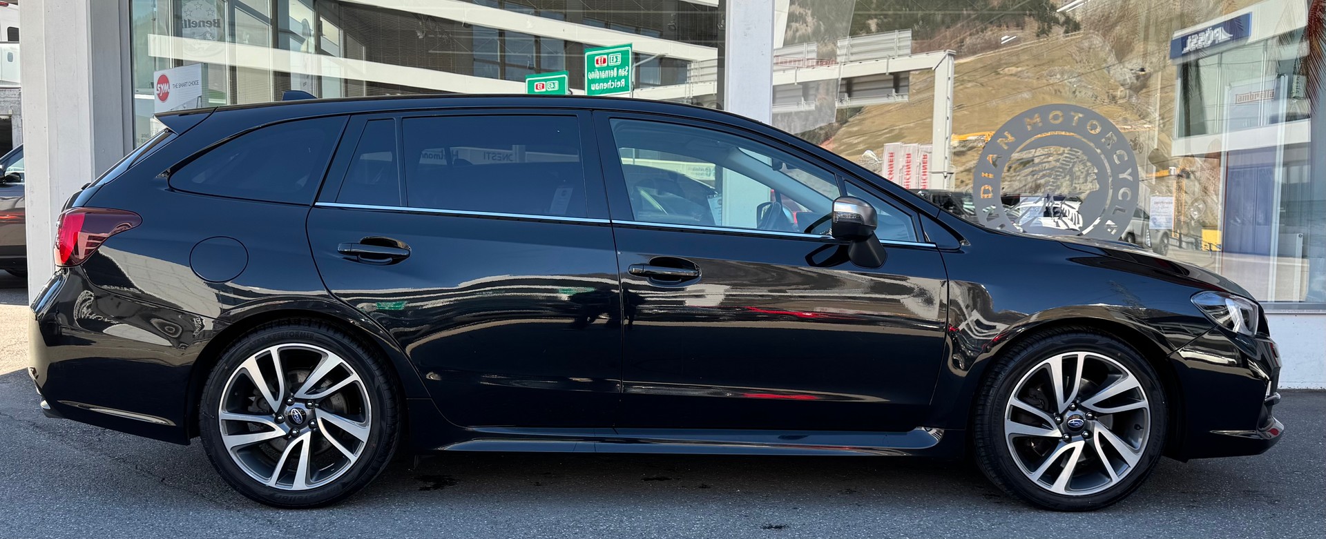 SUBARU Levorg 1.6DIT Luxury S AWD Lineartronic-showroom-element-1
