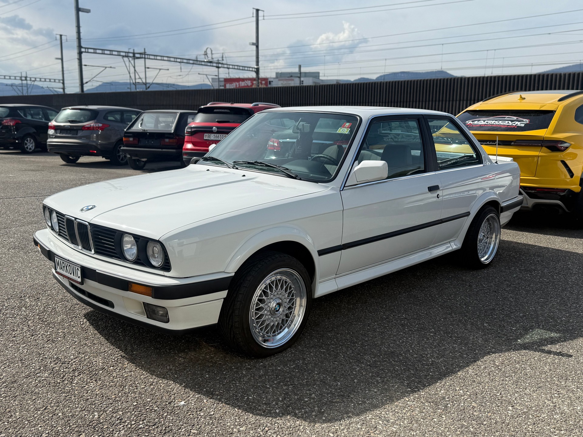 BMW 325iX A-image-4
