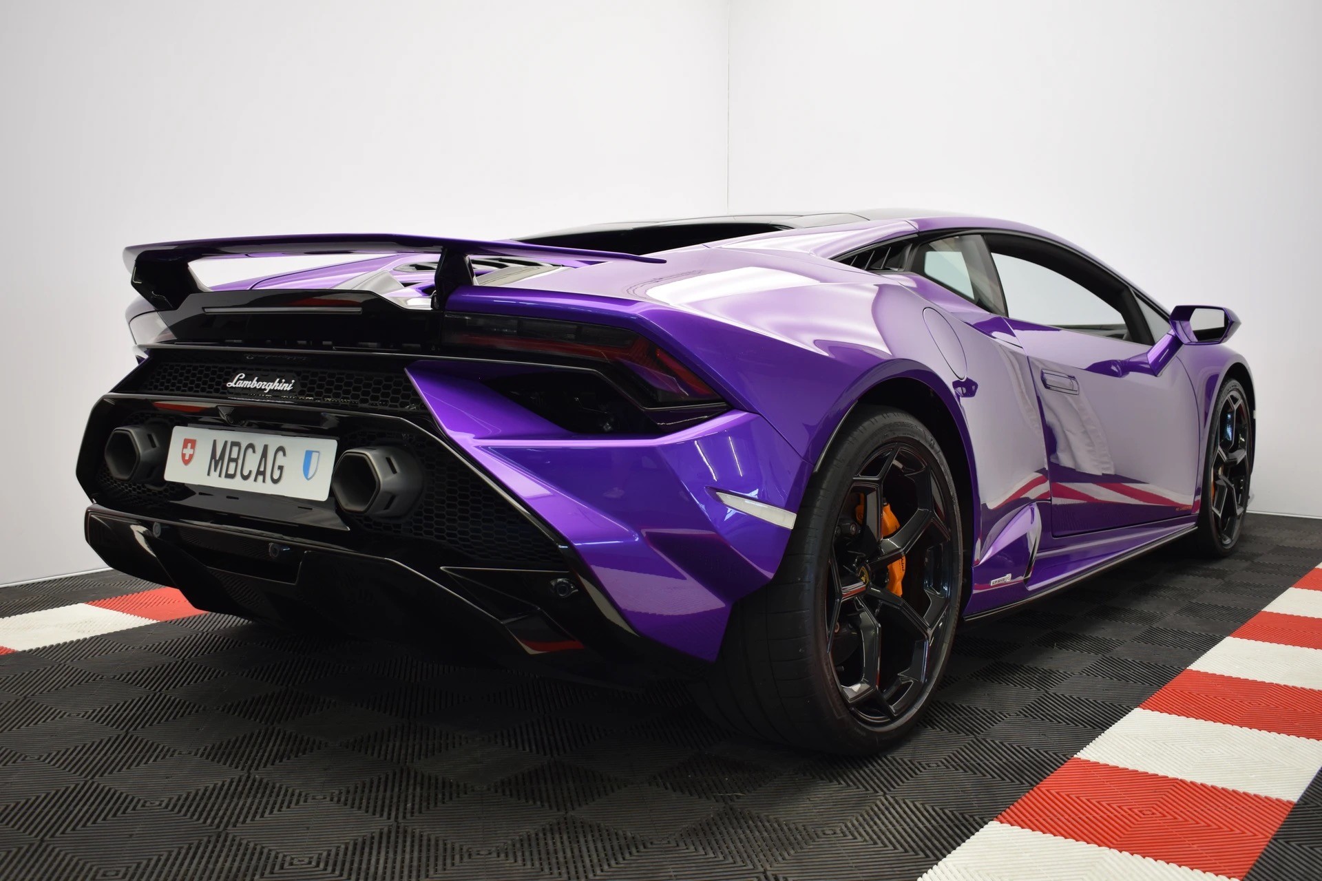 LAMBORGHINI Huracan Tecnica Coupé "viola pasifae"-image-10