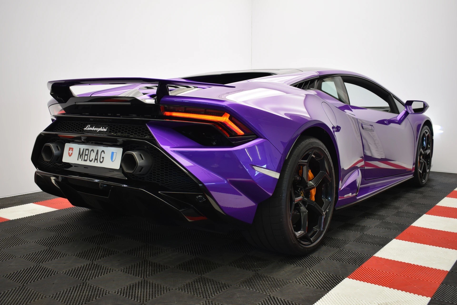 LAMBORGHINI Huracan Tecnica Coupé "viola pasifae"-image-11