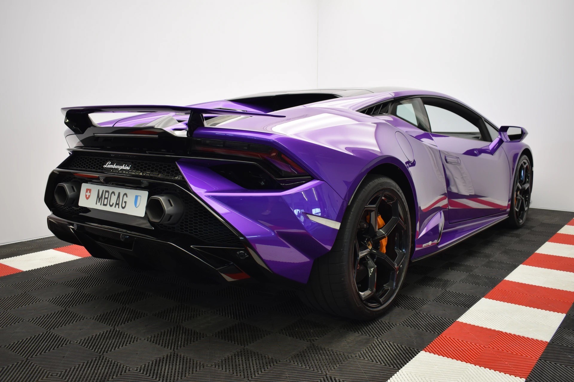 LAMBORGHINI Huracan Tecnica Coupé "viola pasifae"-image-12