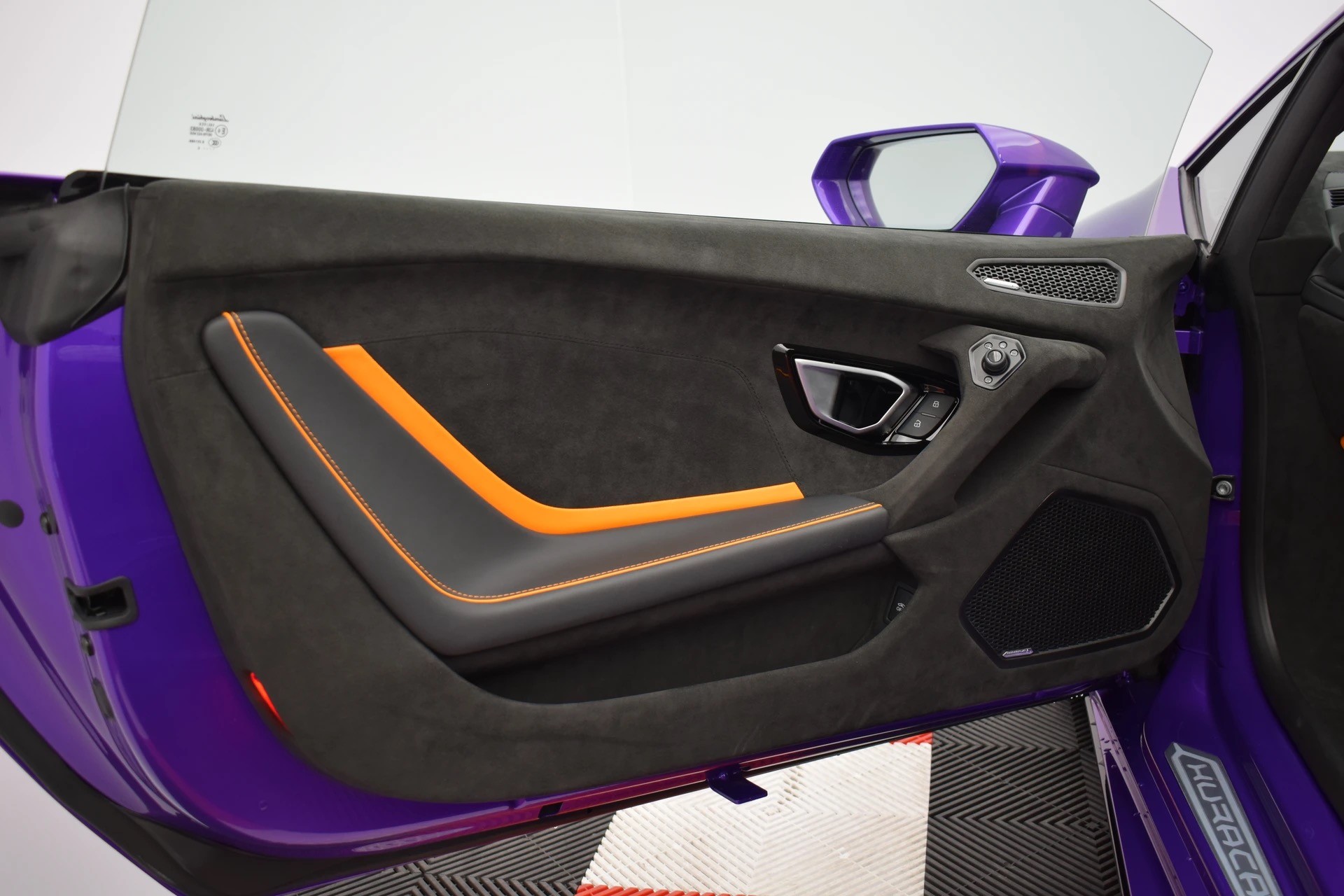 LAMBORGHINI Huracan Tecnica Coupé "viola pasifae"-image-28