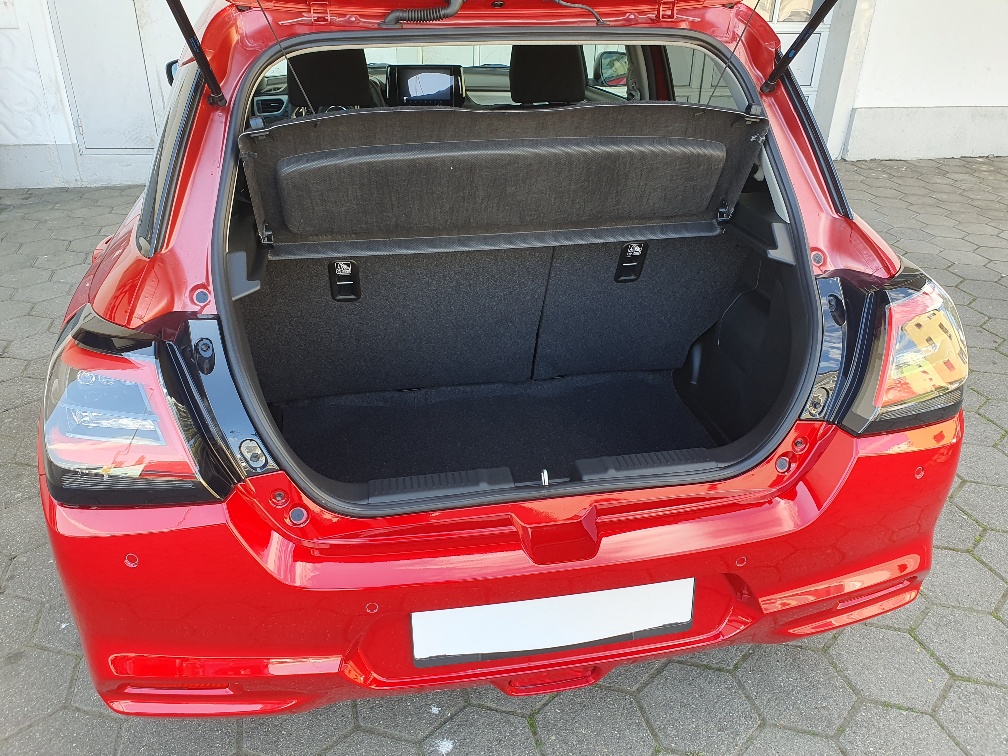 SUZUKI Swift 1.2 1st Edition Top Hybrid 4X4-image-4