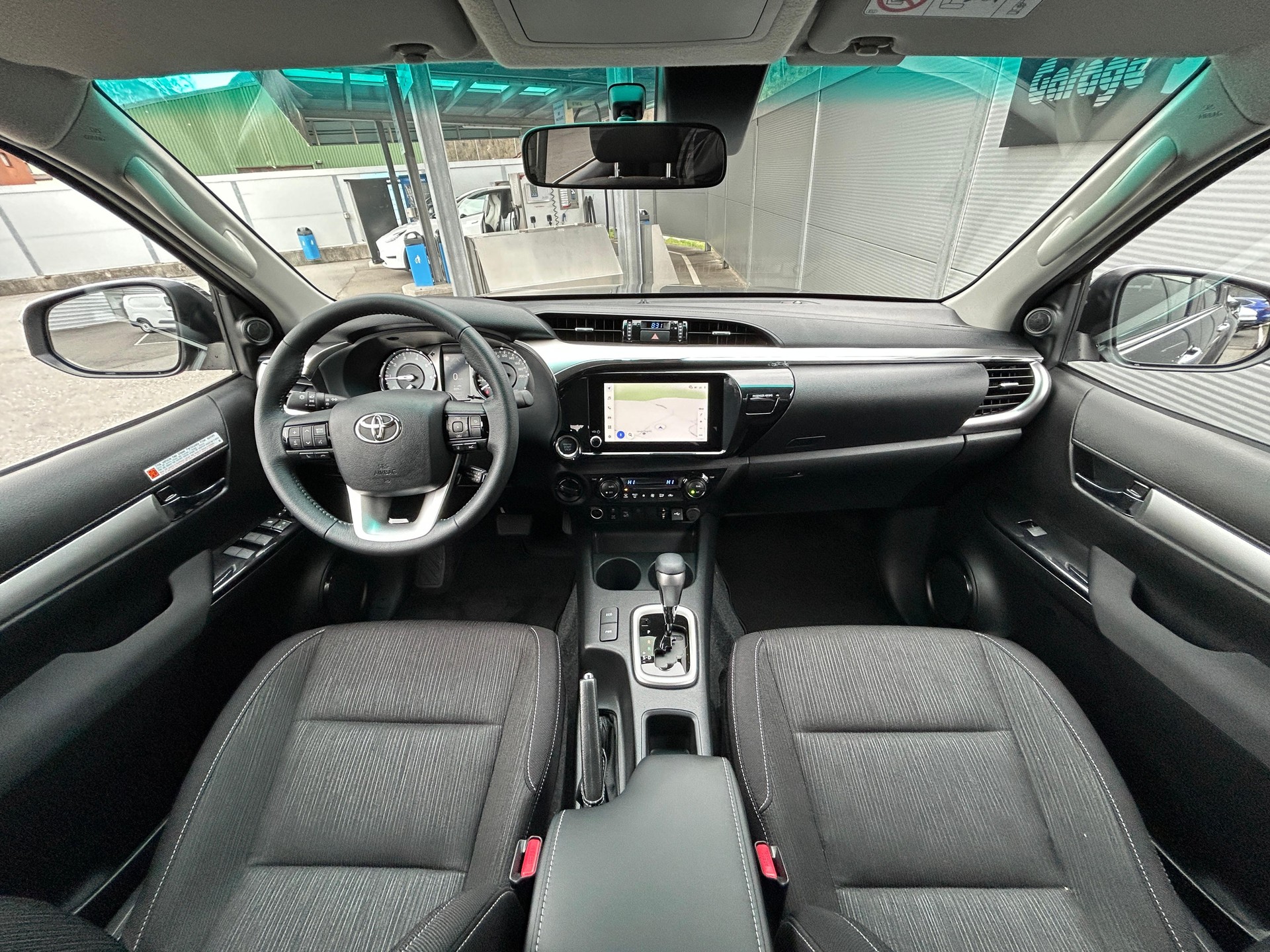 TOYOTA Hilux Double Cab.-Pick-up 2.4 D-4D 150 Style-image-5