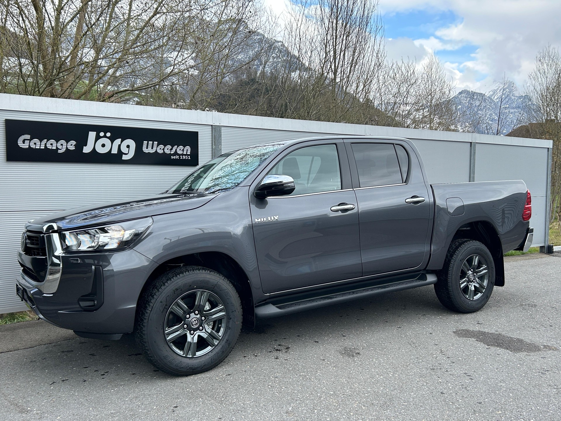 TOYOTA Hilux Double Cab.-Pick-up 2.4 D-4D 150 Style-image-0