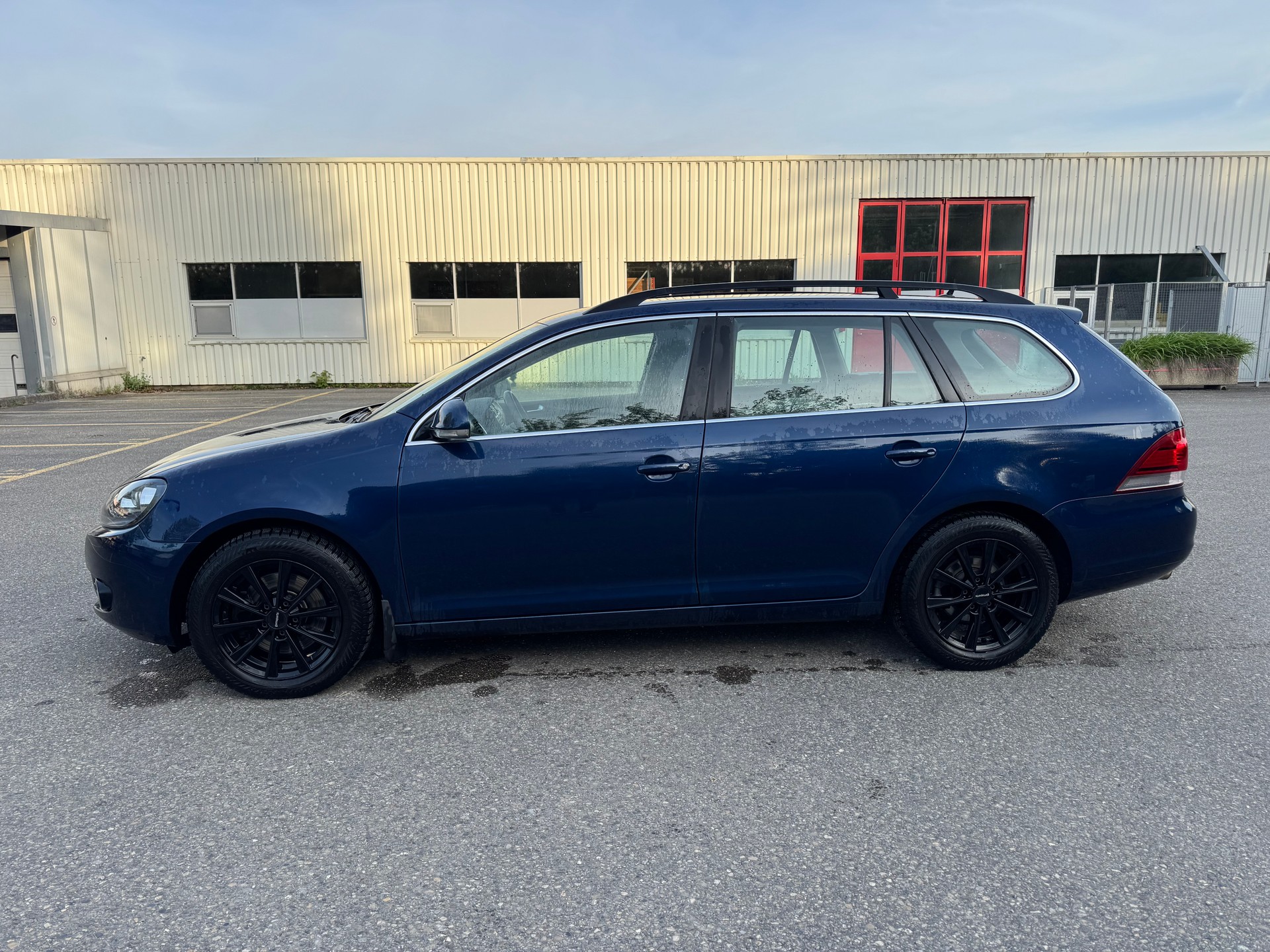 VW Golf Variant 1.4 TSI Comfortline DSG-image-2
