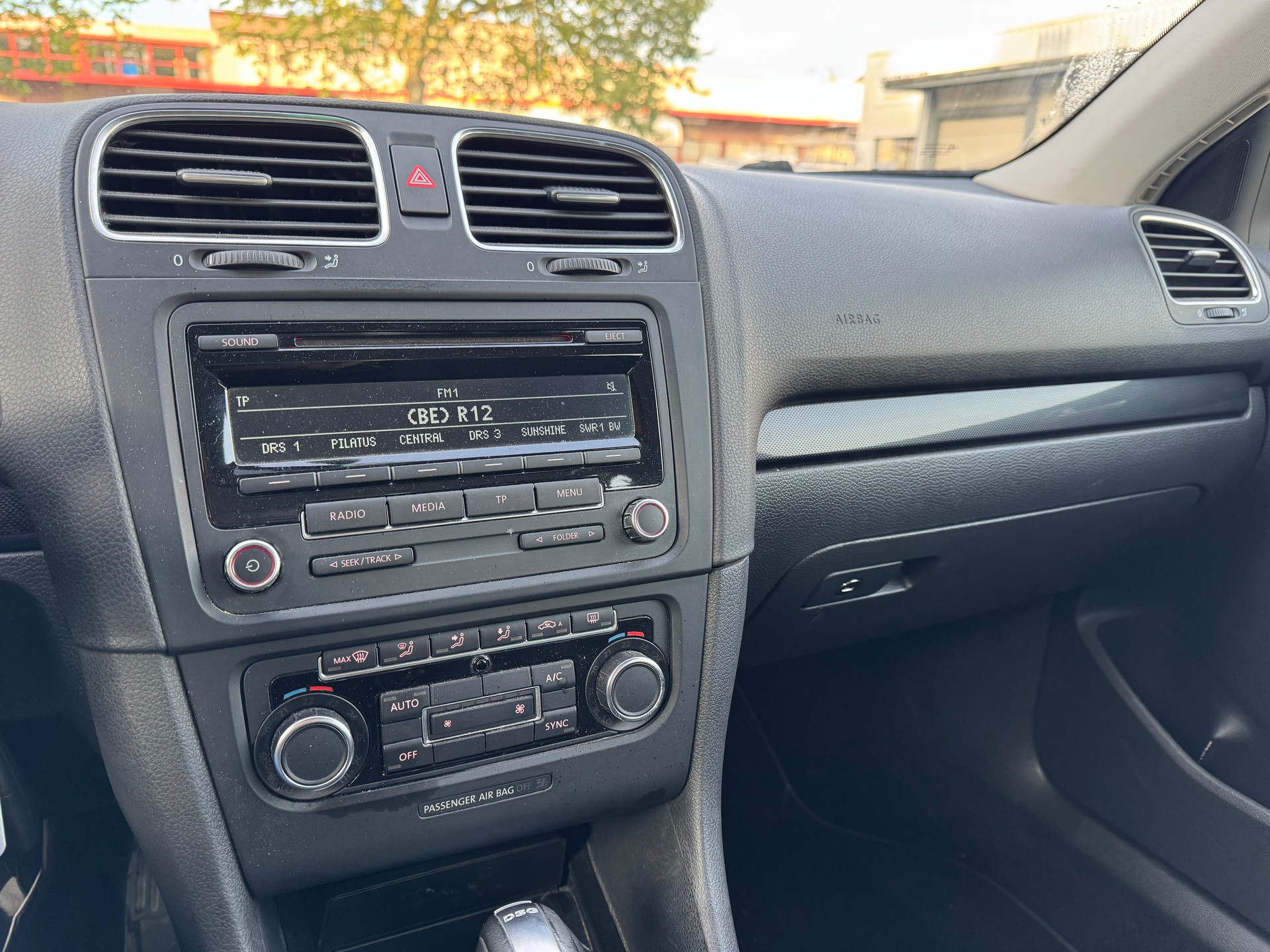 VW Golf Variant 1.4 TSI Comfortline DSG-image-11