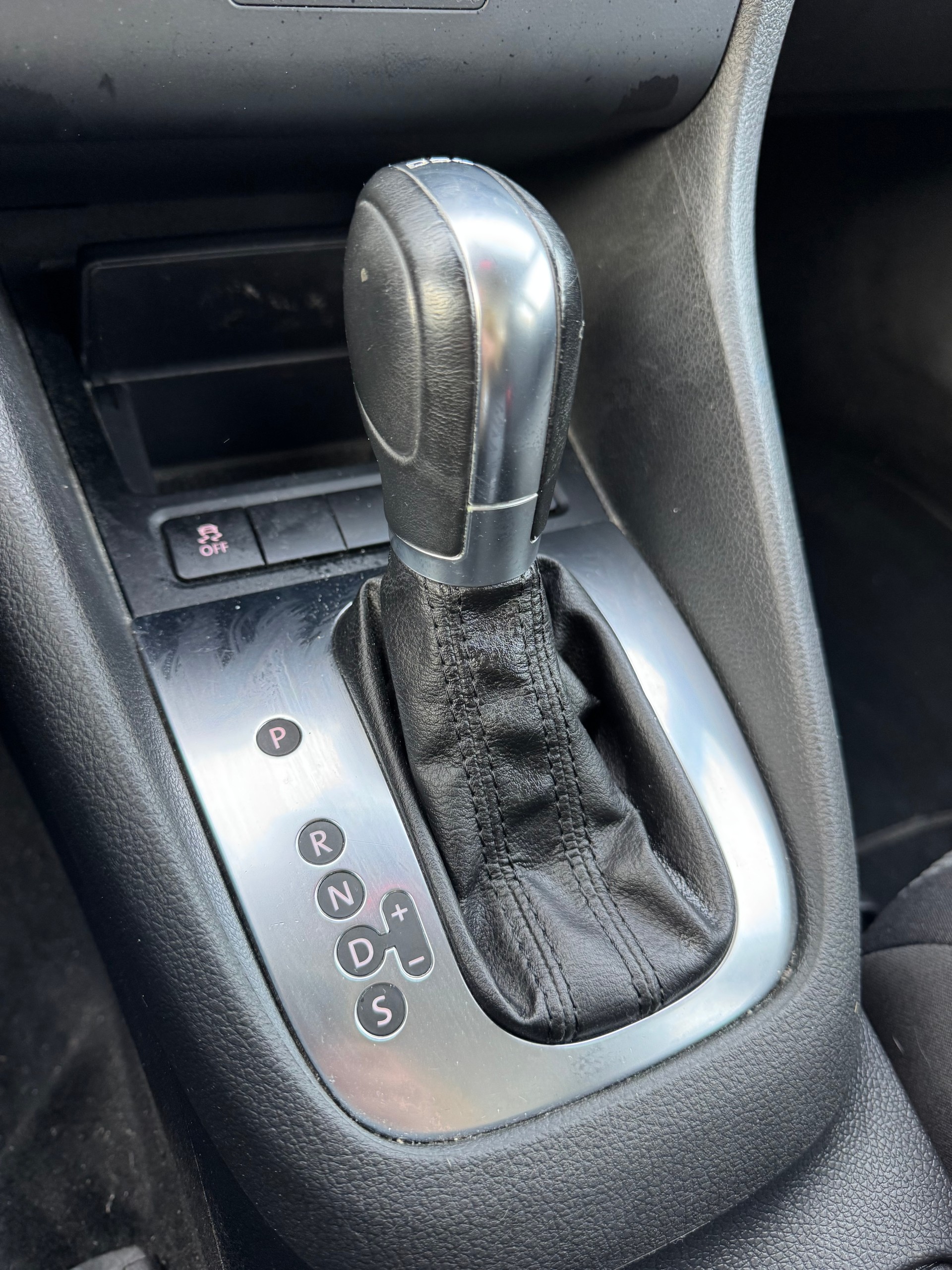 VW Golf Variant 1.4 TSI Comfortline DSG-image-13
