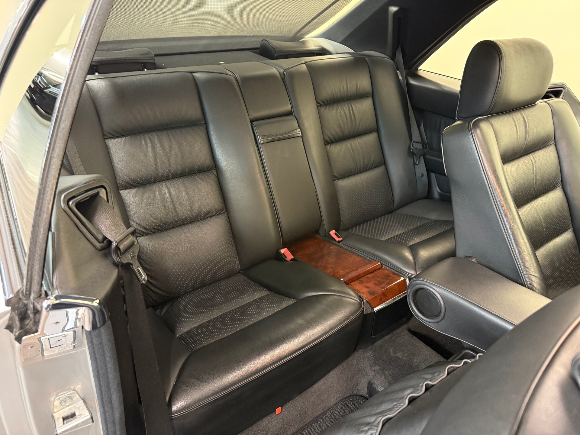 MERCEDES-BENZ 300 CE-image-21