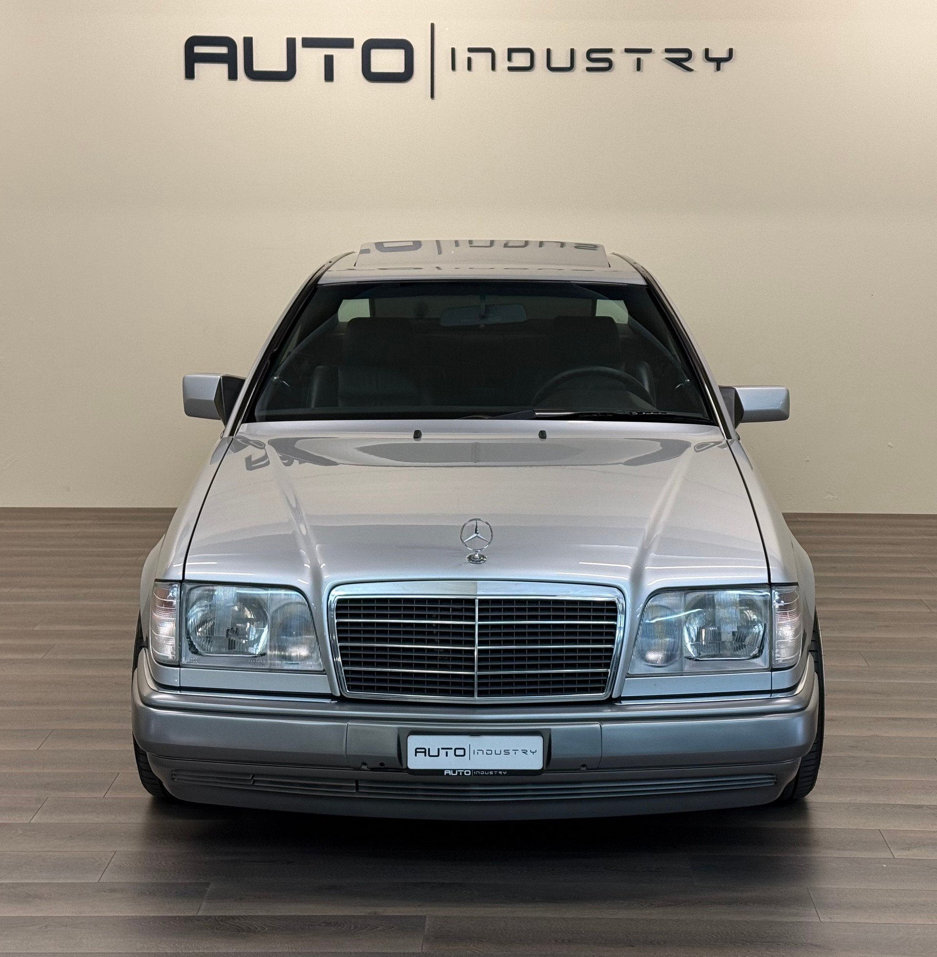 MERCEDES-BENZ 300 CE-image-5