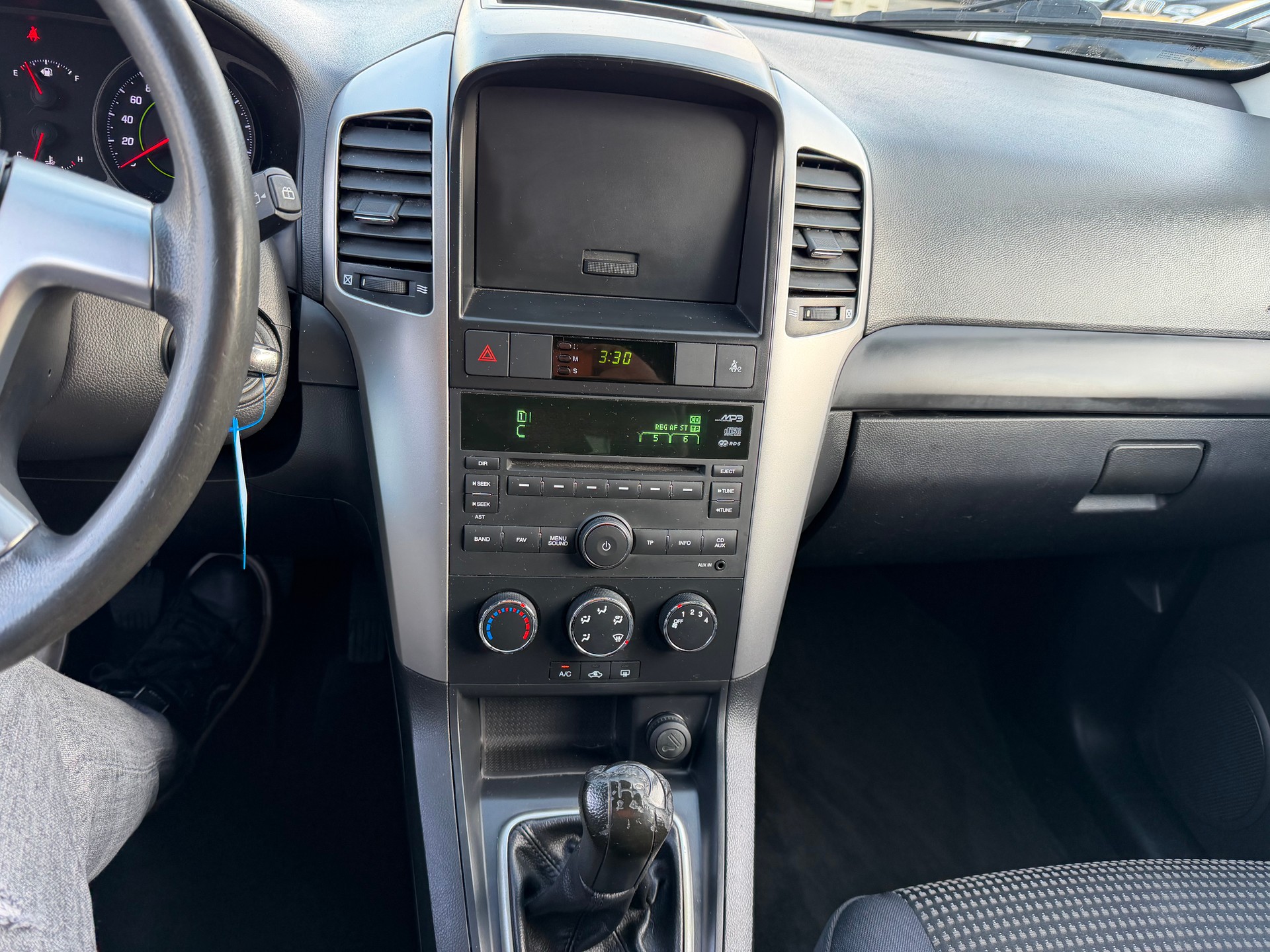 CHEVROLET Captiva 2.4 LS 2WD-image-14