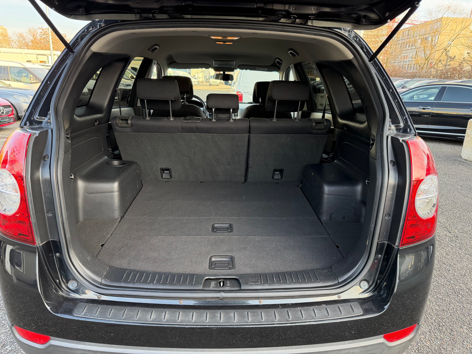 CHEVROLET Captiva 2.4 LS 2WD-image-8