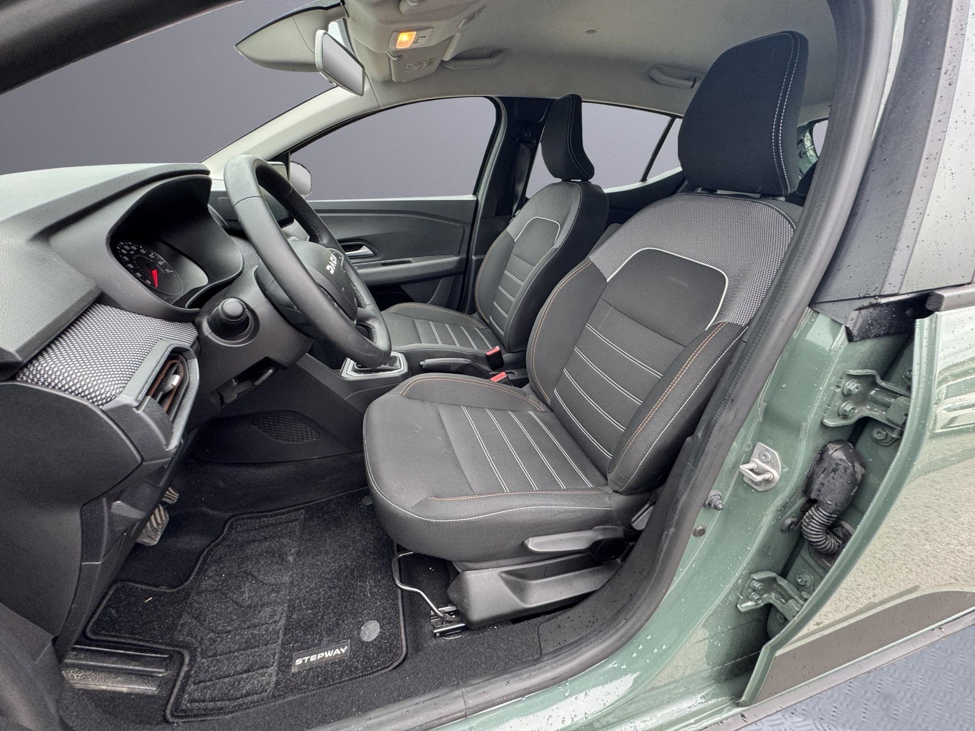 DACIA Sandero 1.0 TCe Stepway Expression-image-12