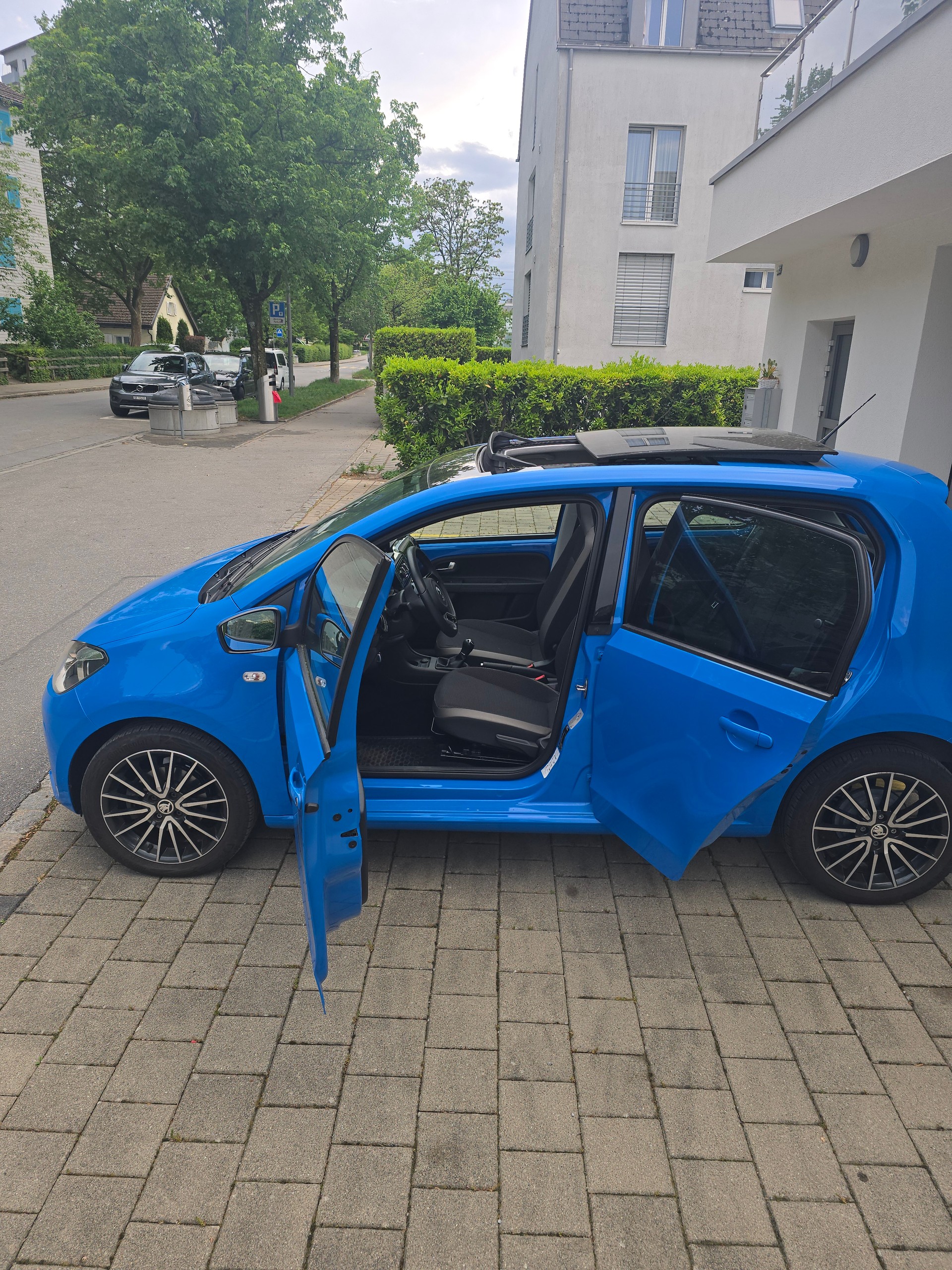 VW Up 1.0 day & night-image-6