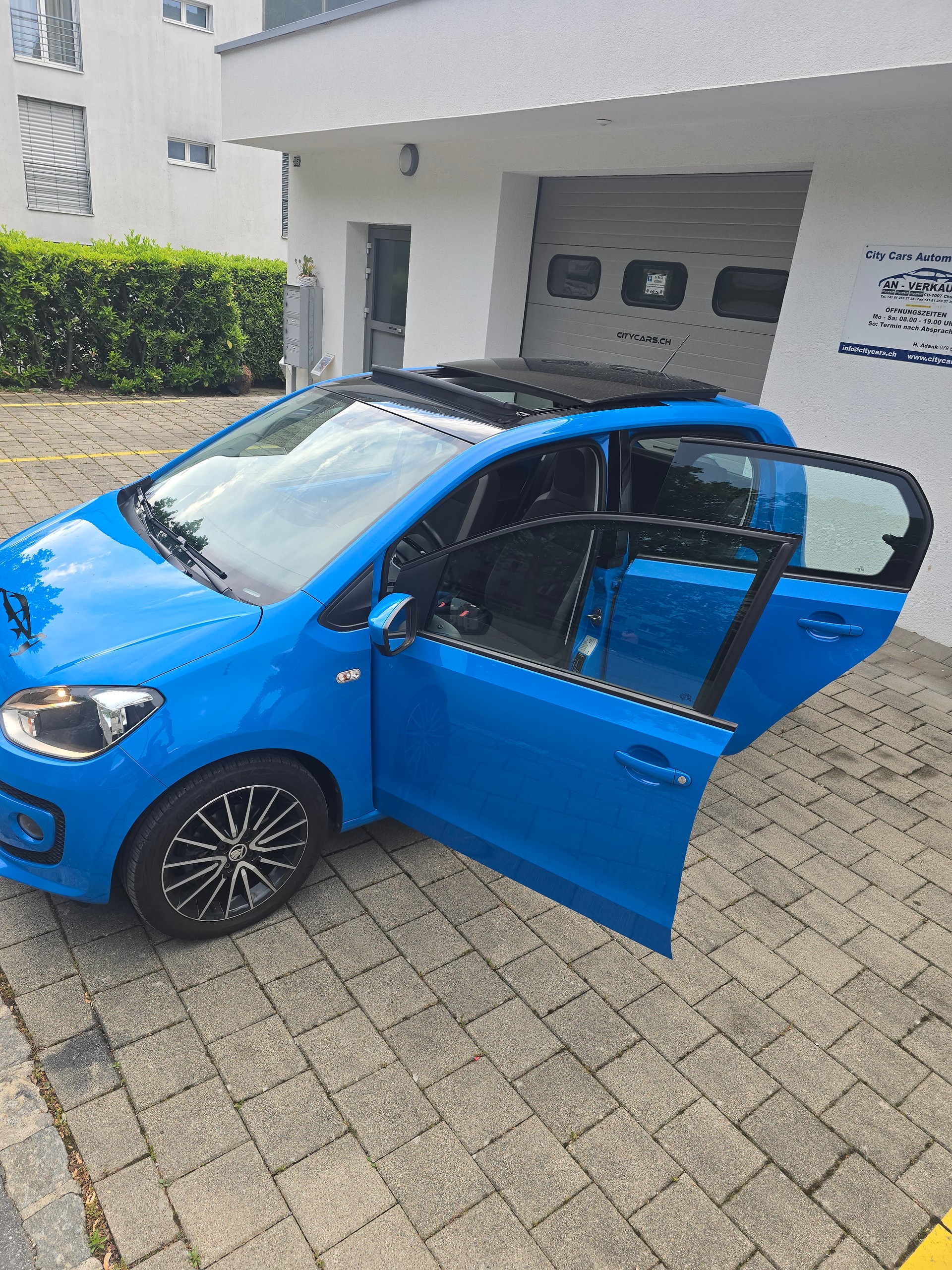 VW Up 1.0 day & night-image-2