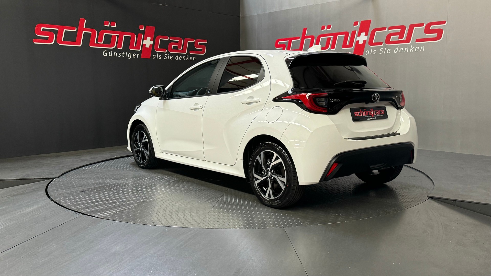TOYOTA Yaris 1.5 Trend e-CVT-image-5